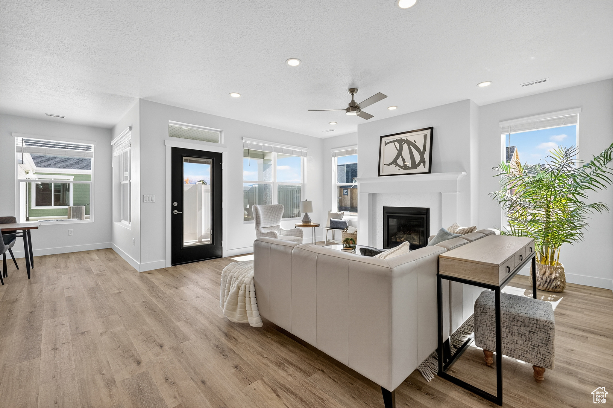 BLUFF VIEW - Residential