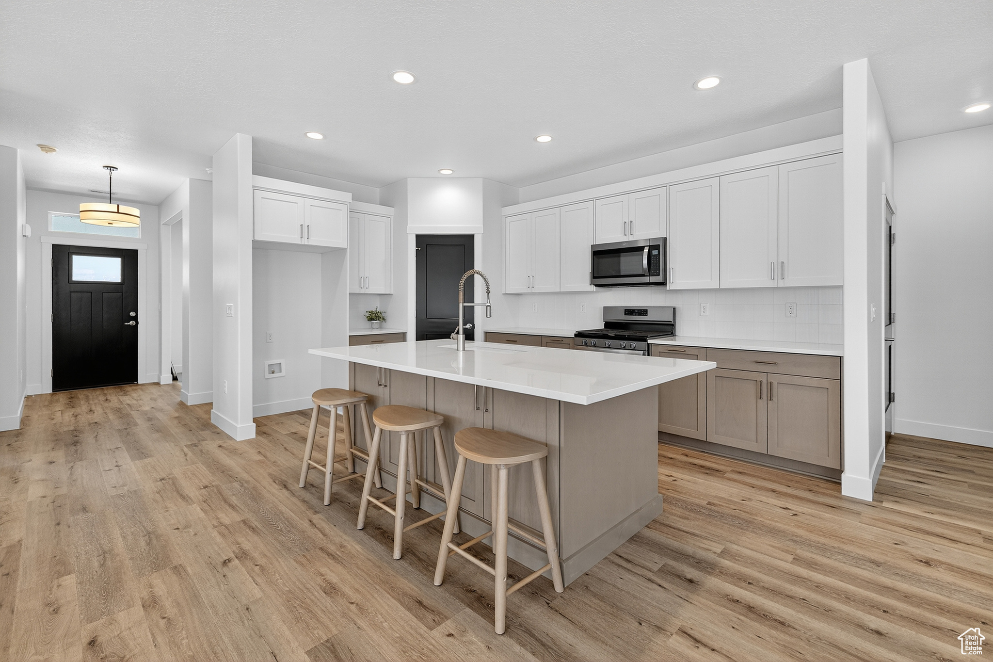 BLUFF VIEW - Residential