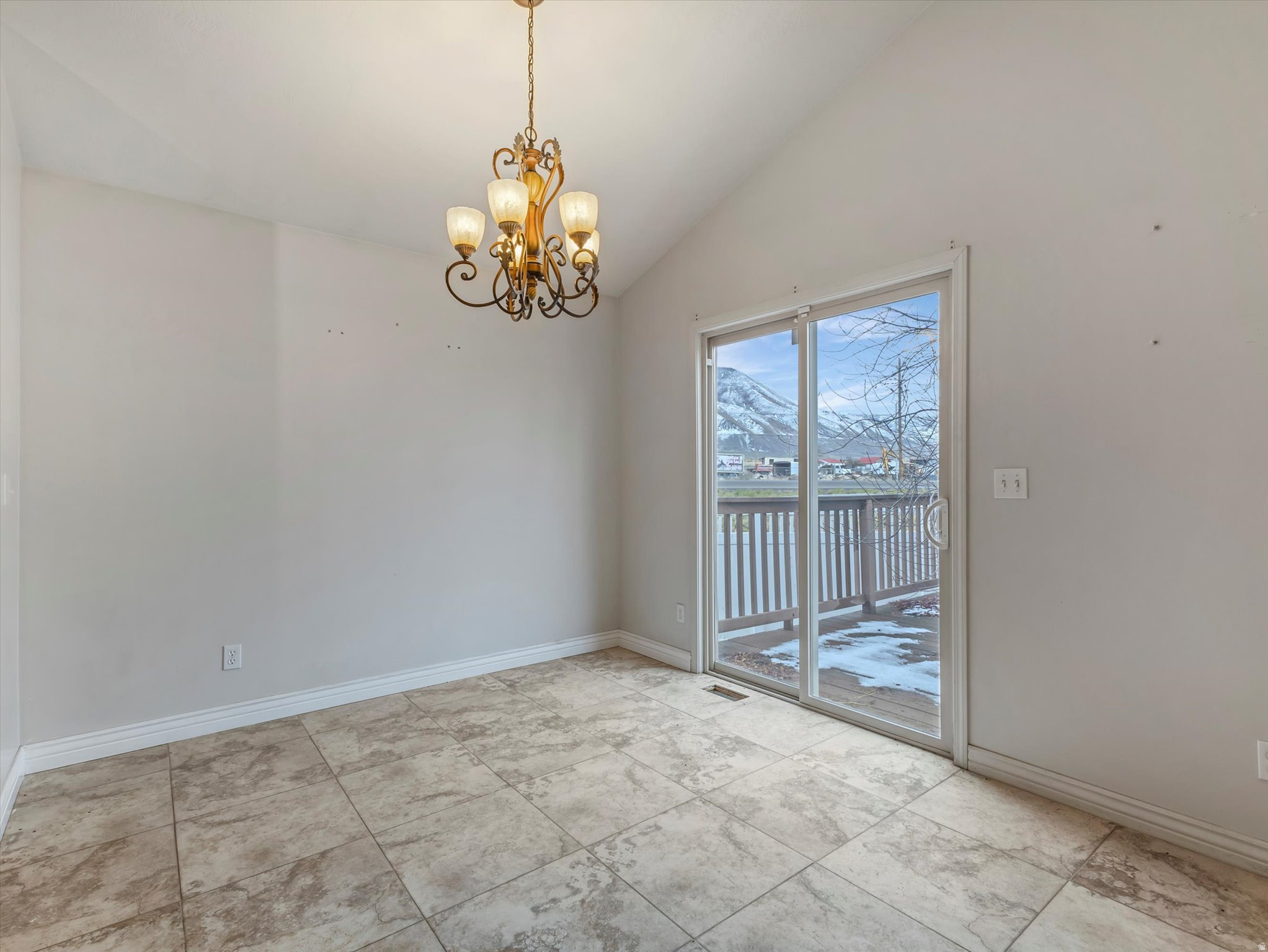 COUNTRY CROSSING - Residential