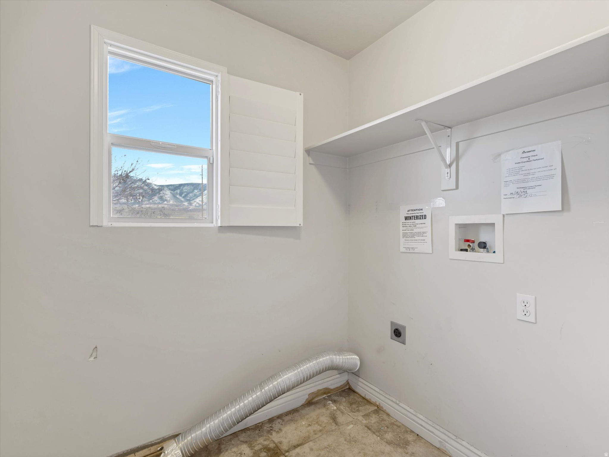 COUNTRY CROSSING - Residential