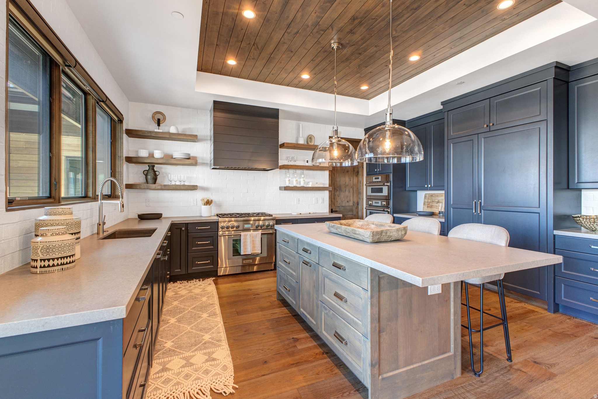 RED LEDGES - Residential