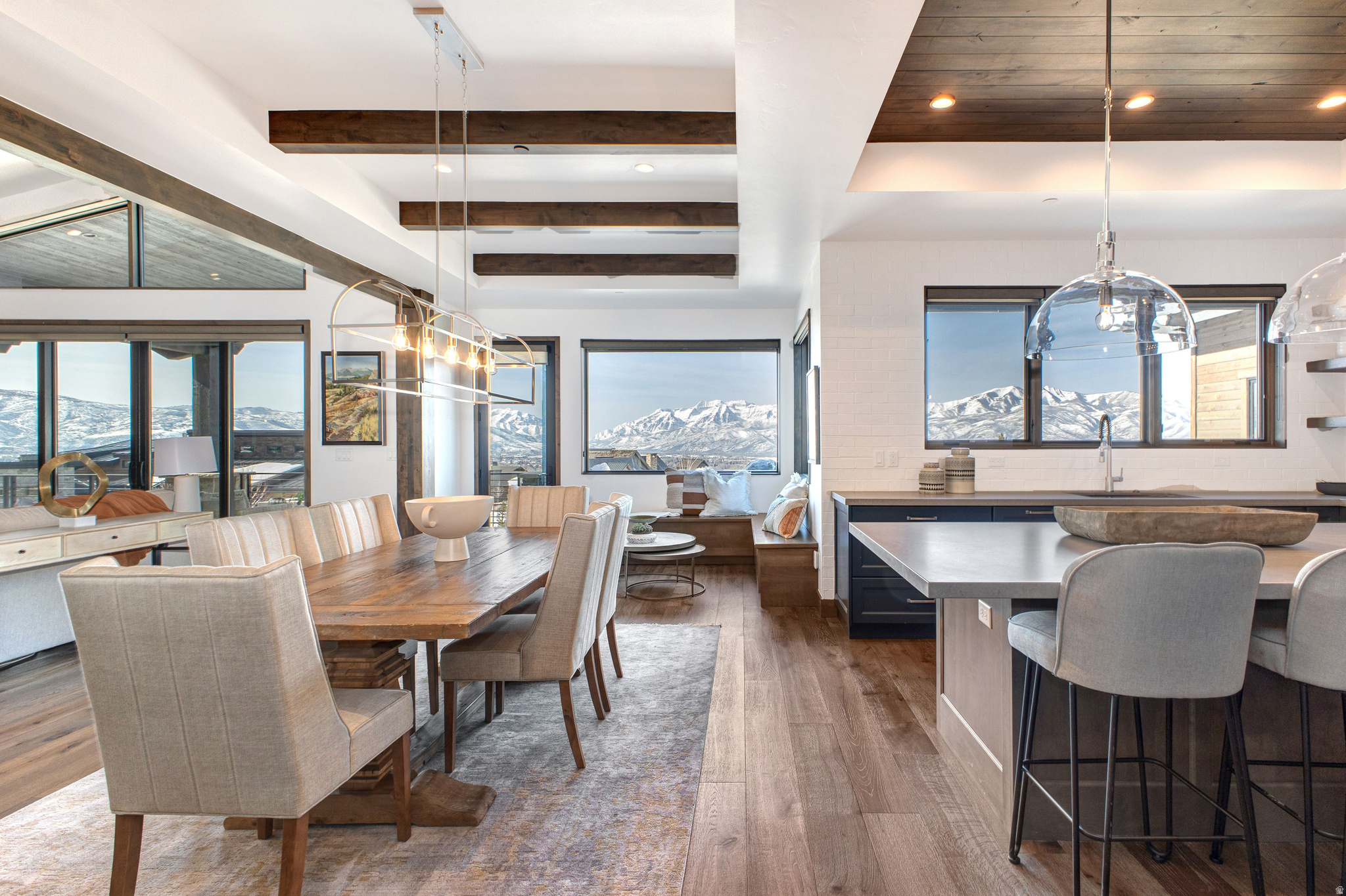 RED LEDGES - Residential