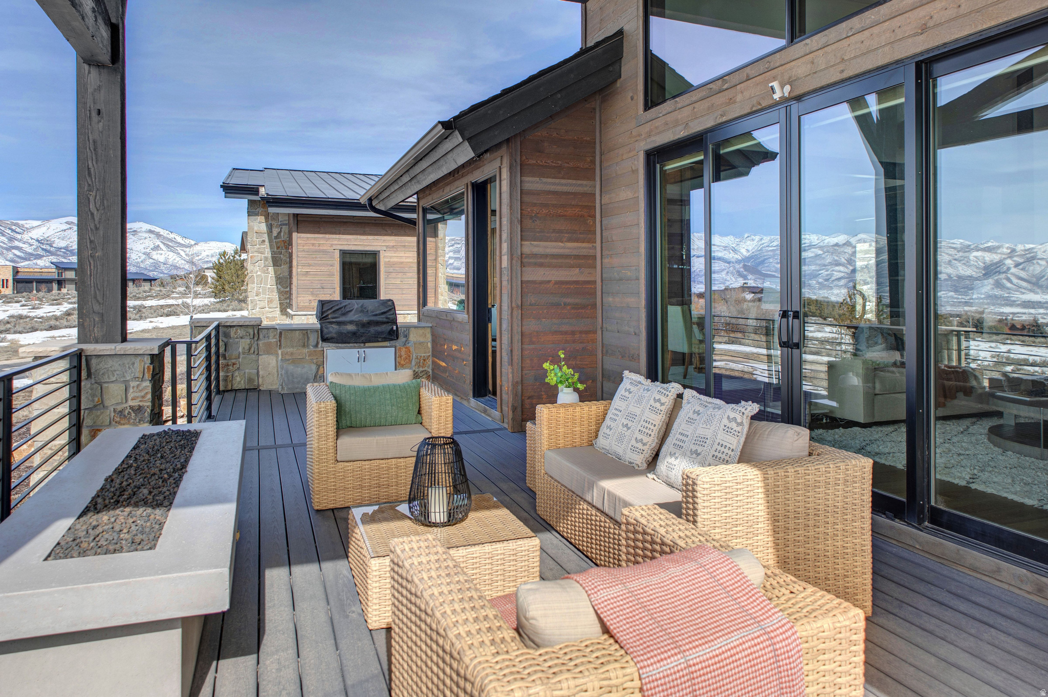 RED LEDGES - Residential