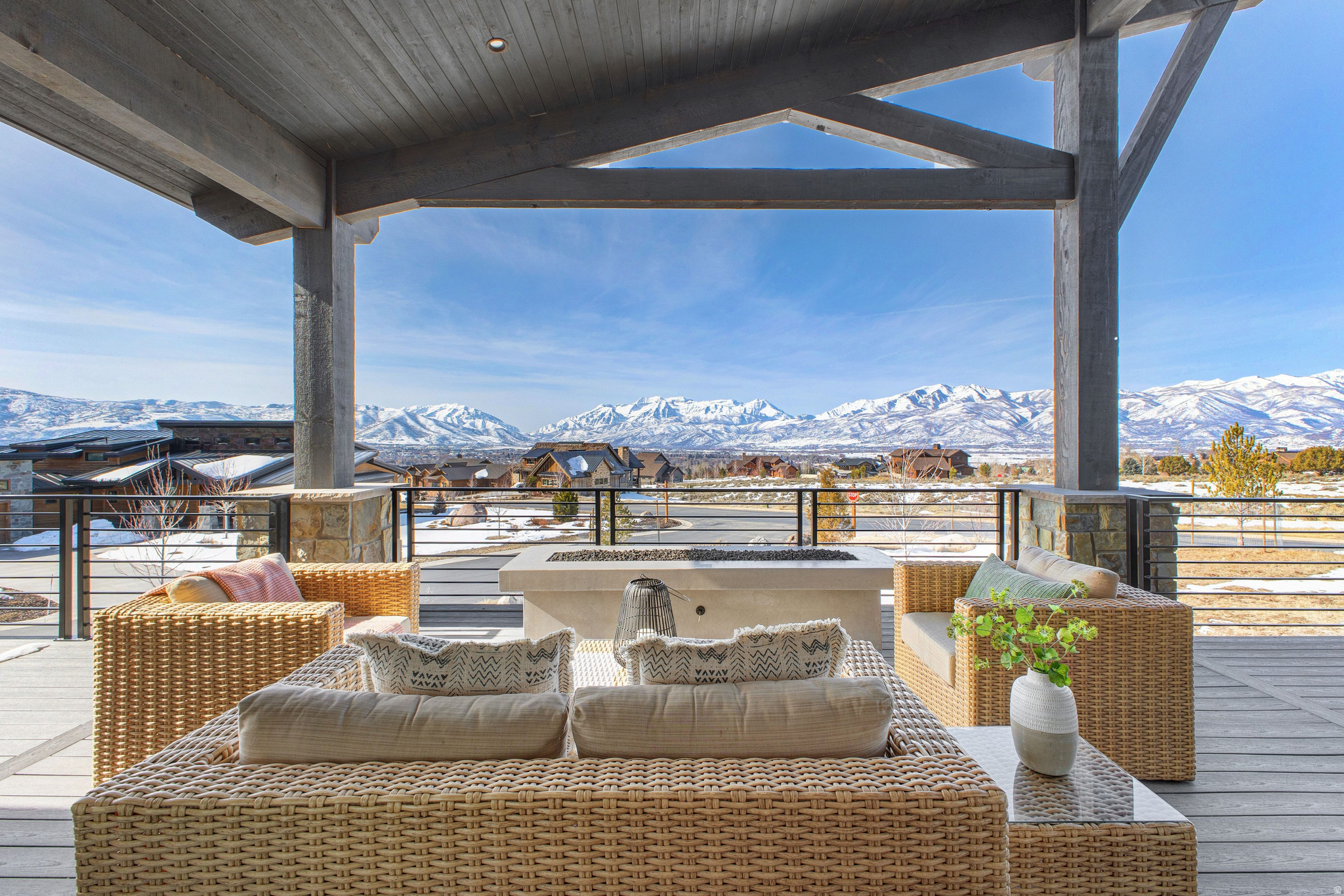 RED LEDGES - Residential