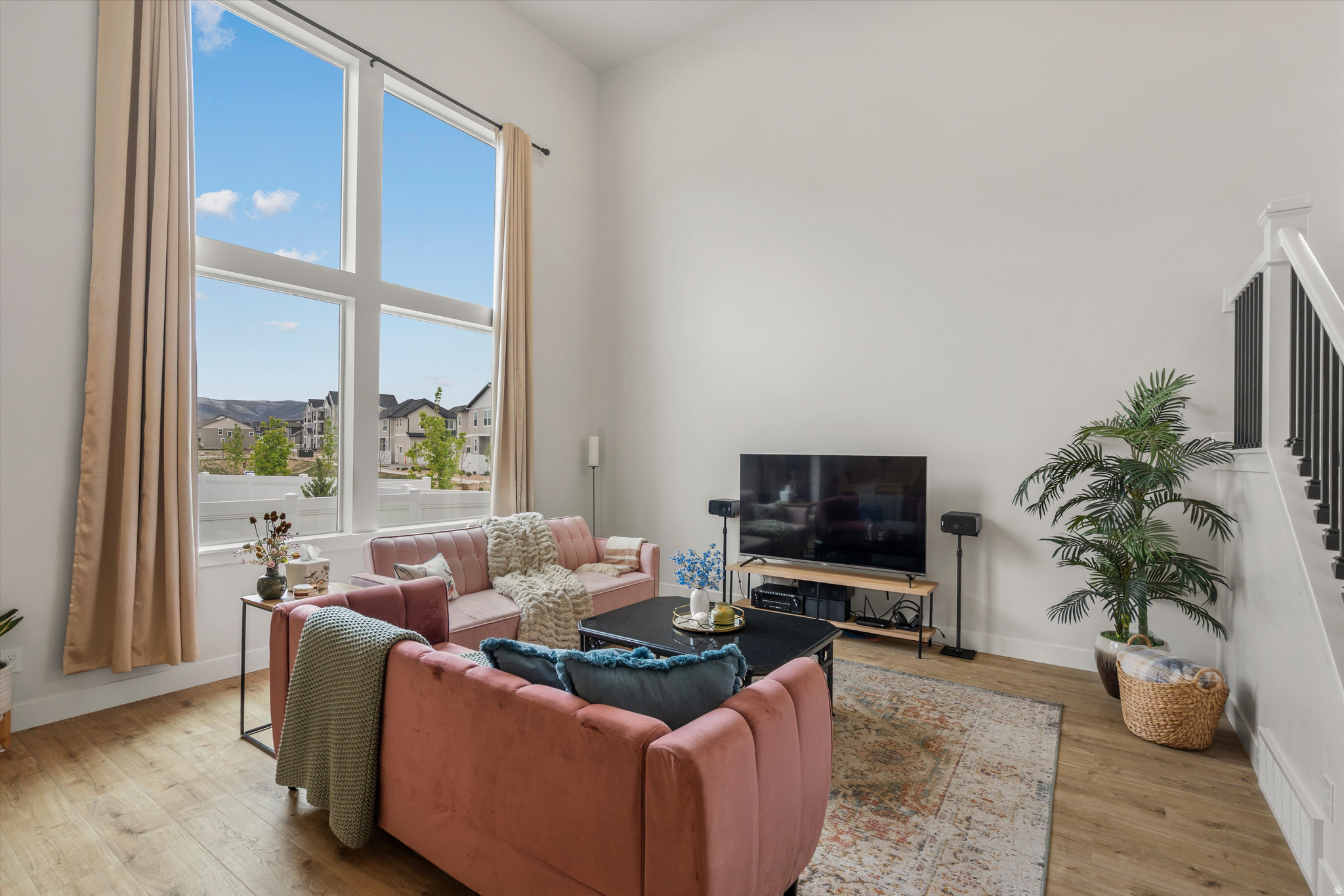 KING'S CANYON - Residential