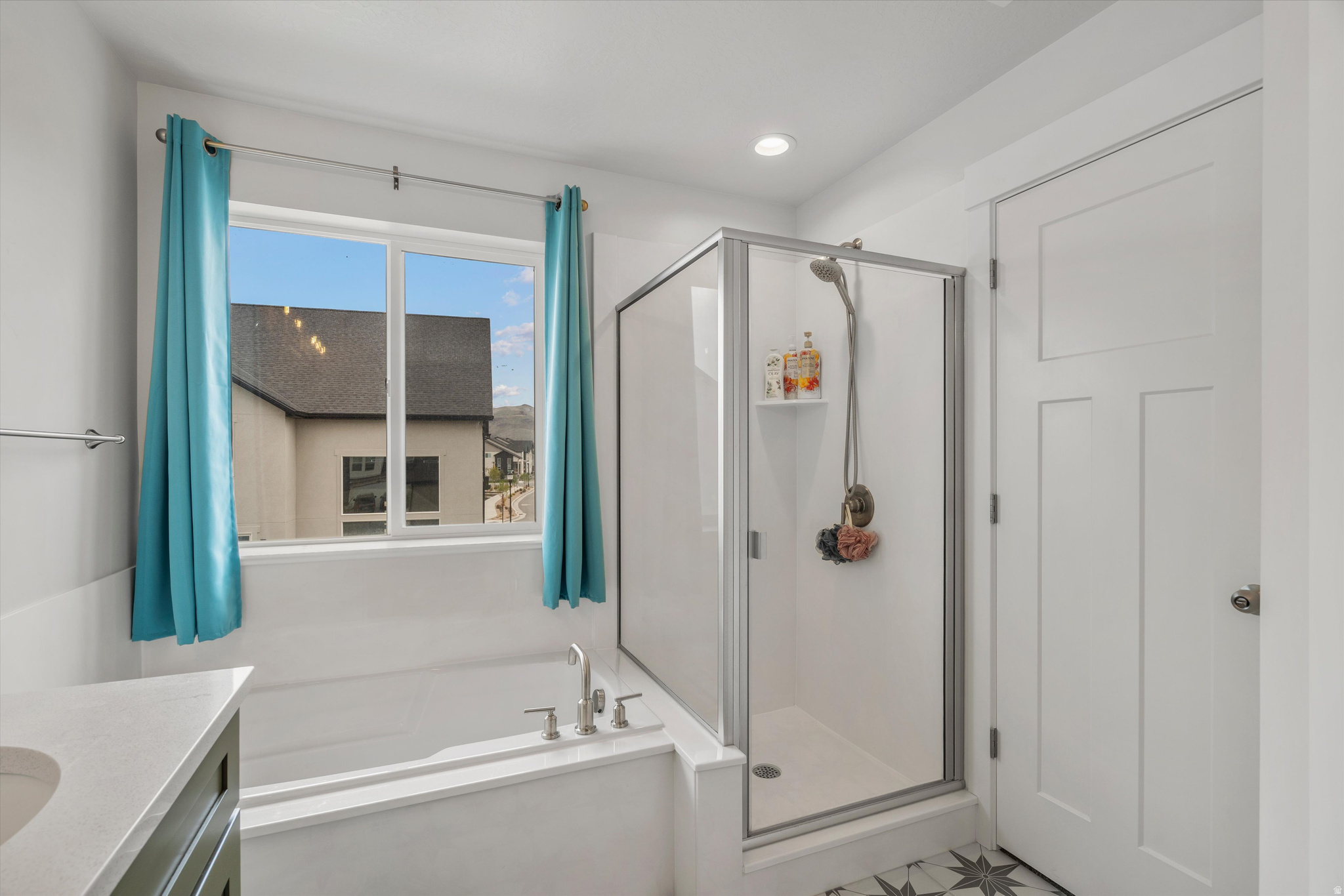 KING'S CANYON - Residential
