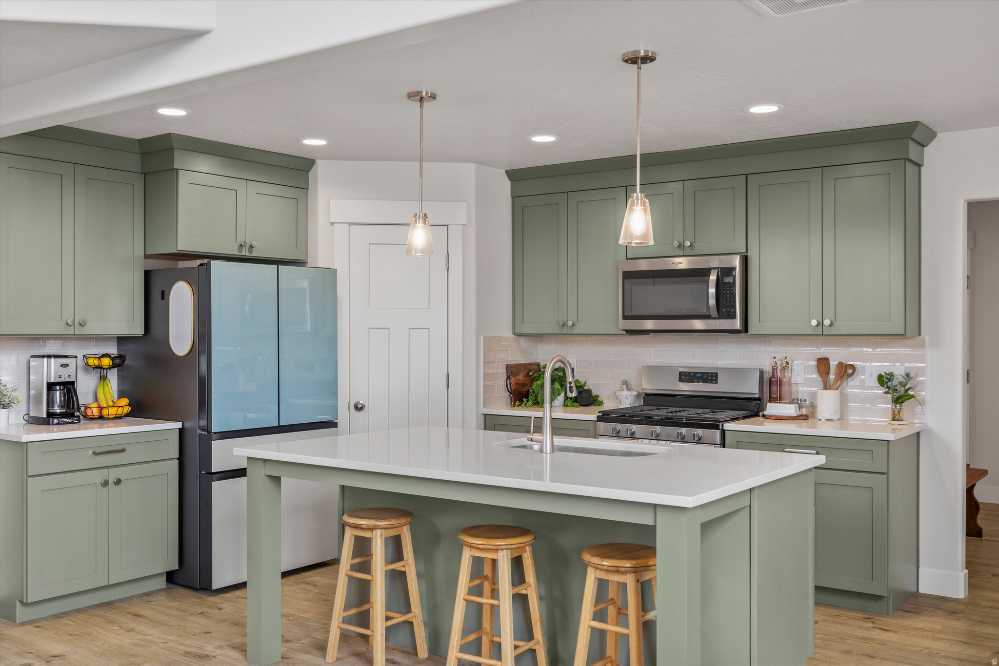 KING'S CANYON - Residential