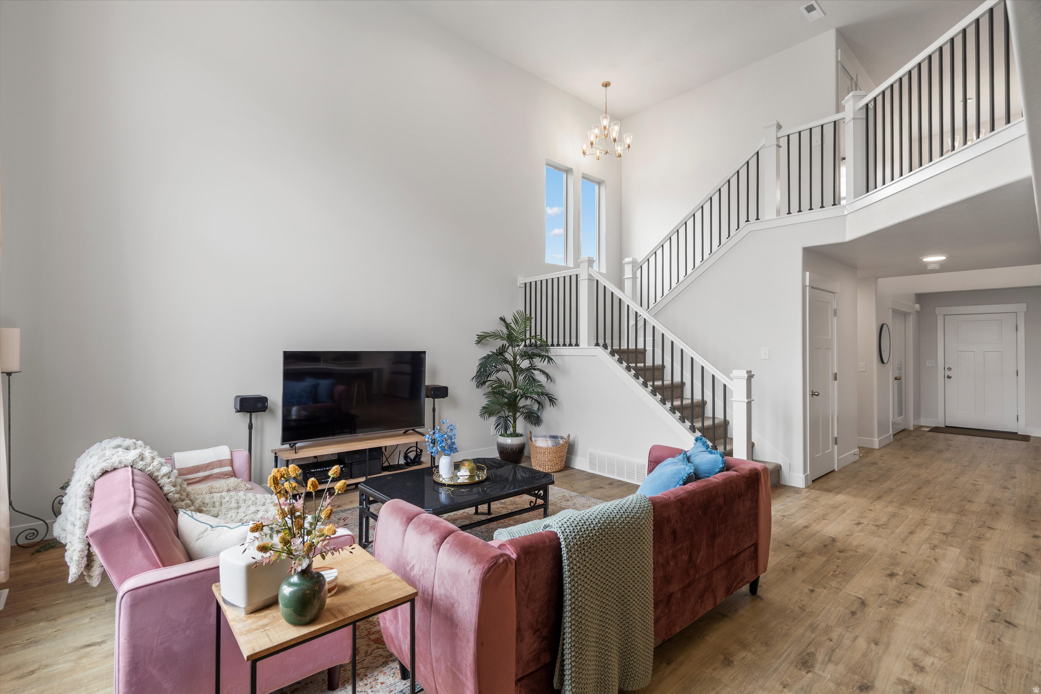 KING'S CANYON - Residential