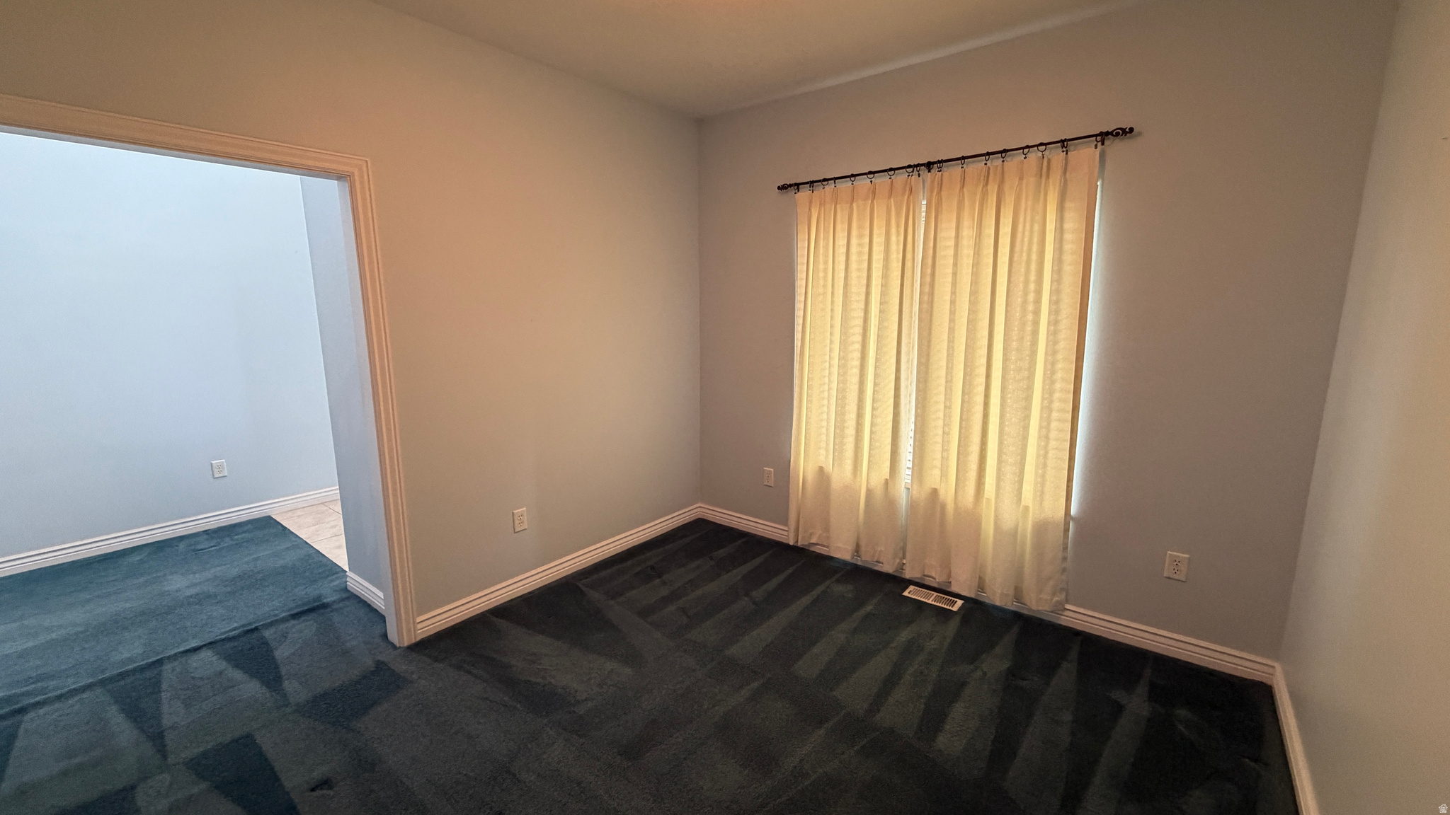 ROCKVILLE - Residential