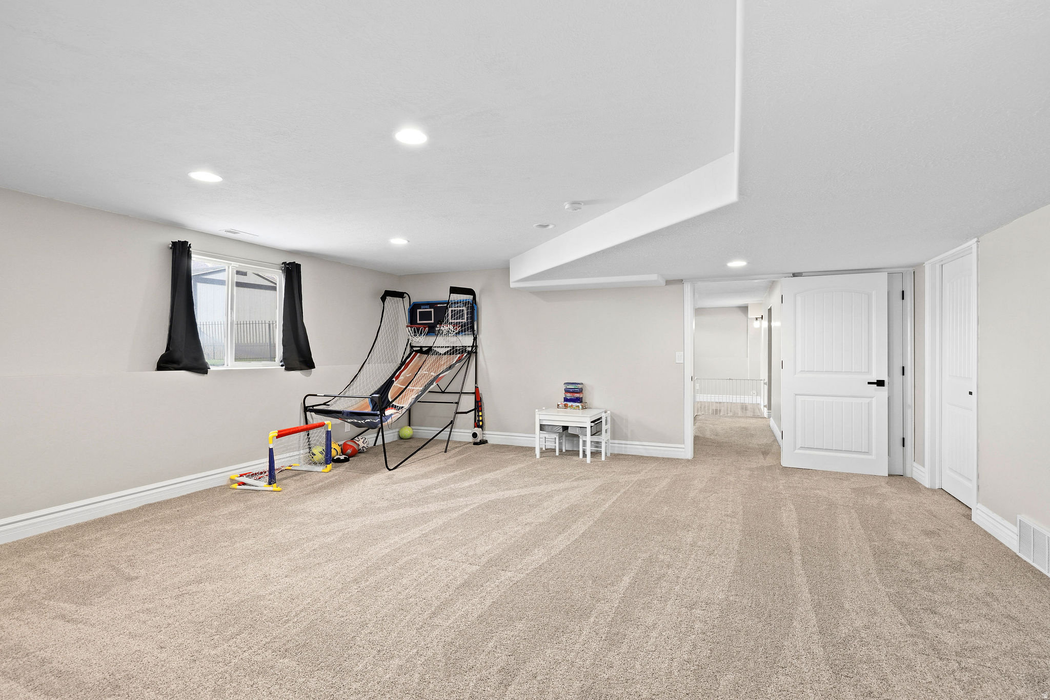 FOX MEADOWS - Residential