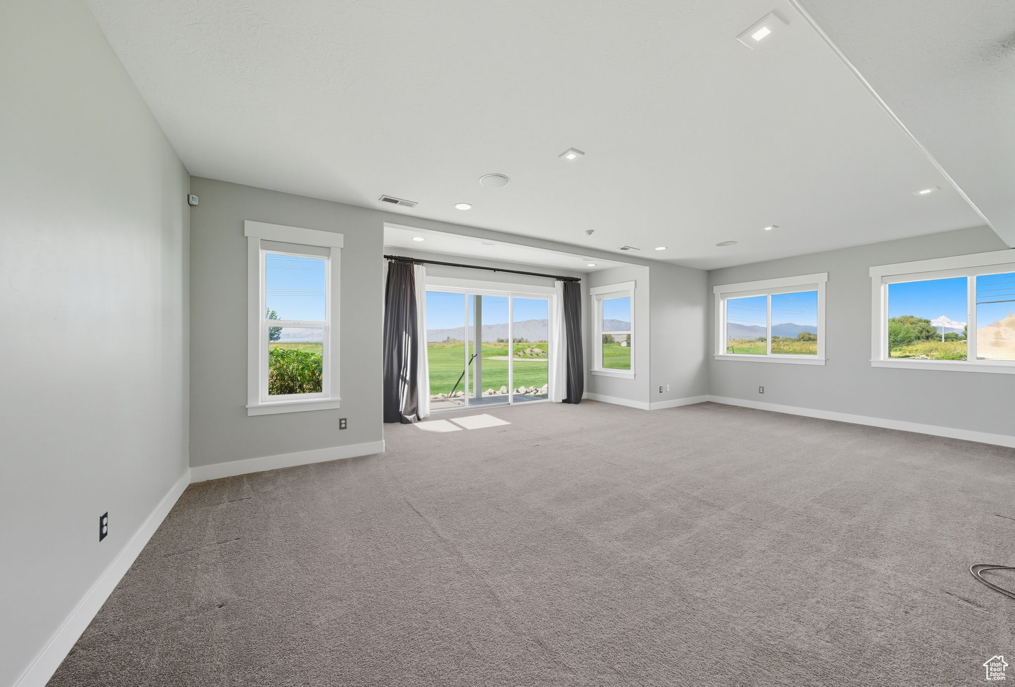 RIDGE - Residential