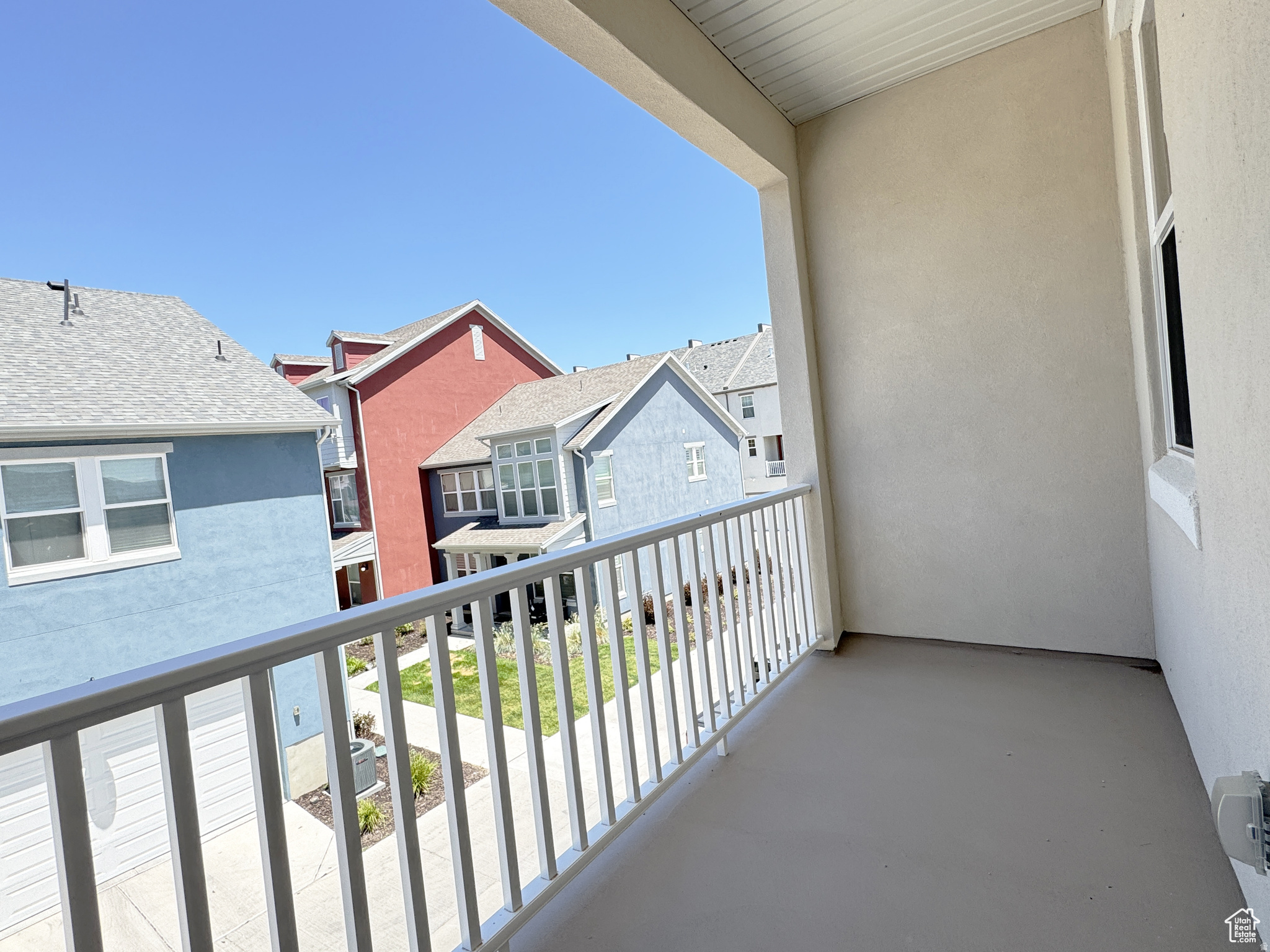 DAYBREAK - Residential