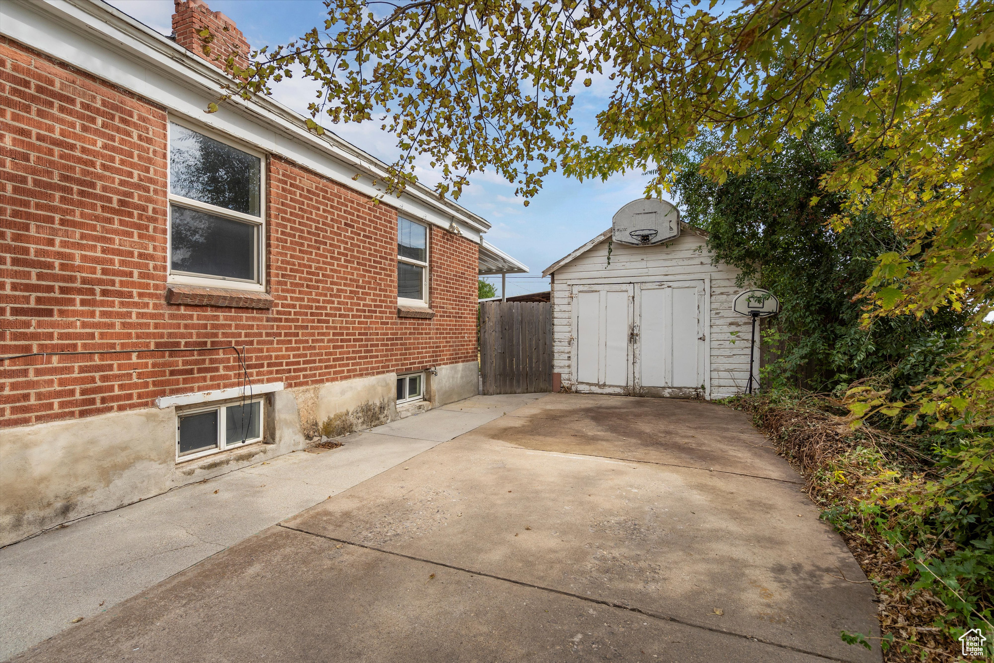 LAYTON PARK - Residential