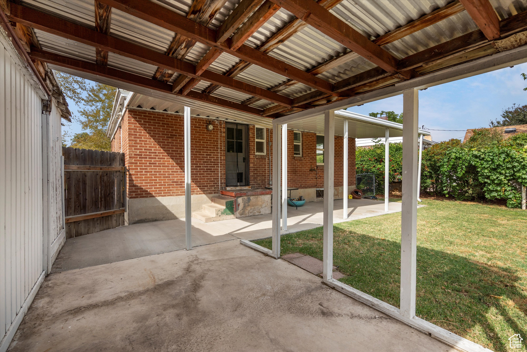 LAYTON PARK - Residential