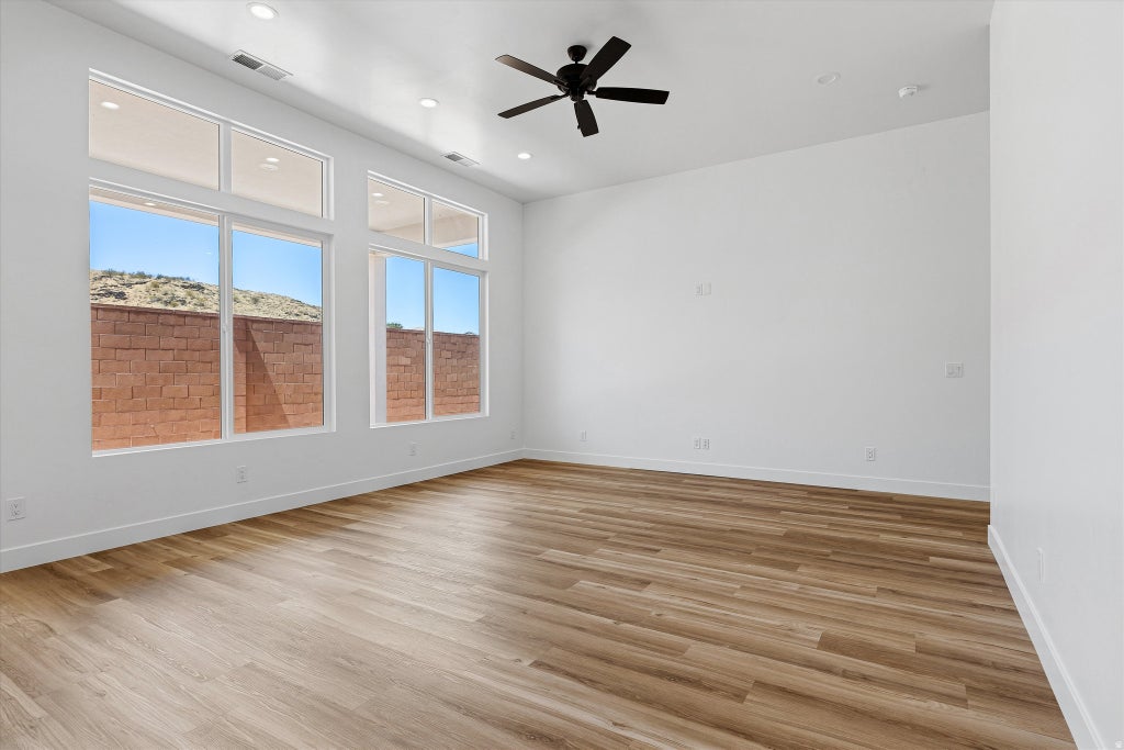 Photo of 2223 W 380 S, Hurricane, UT 84737 (MLS # 2164962)