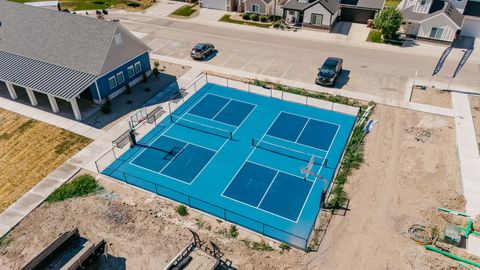 Tiny photo for 247 E 1850 N #2, North Ogden, UT 84414 (MLS # 2135438)