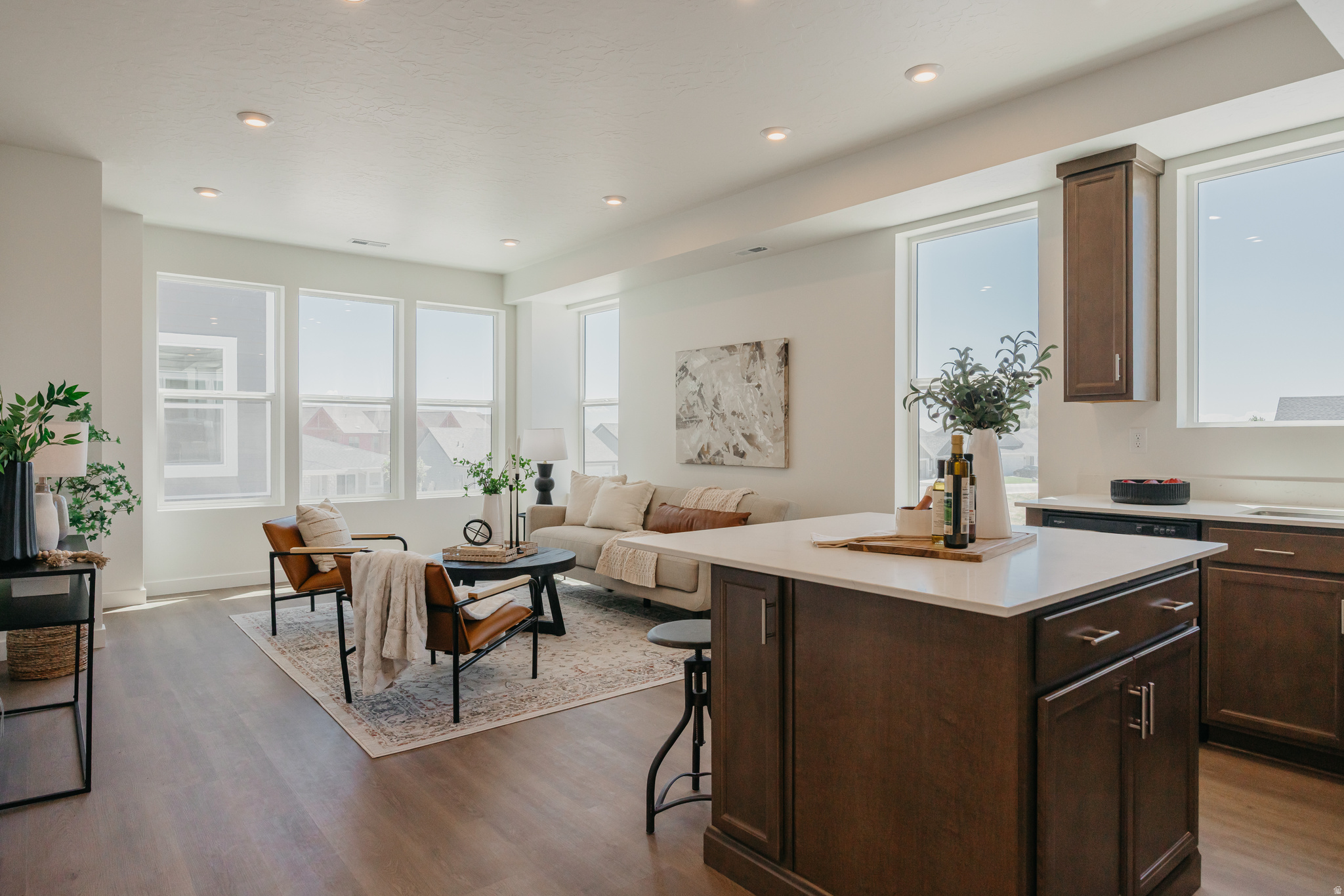 PROMINENCE POINT - Residential