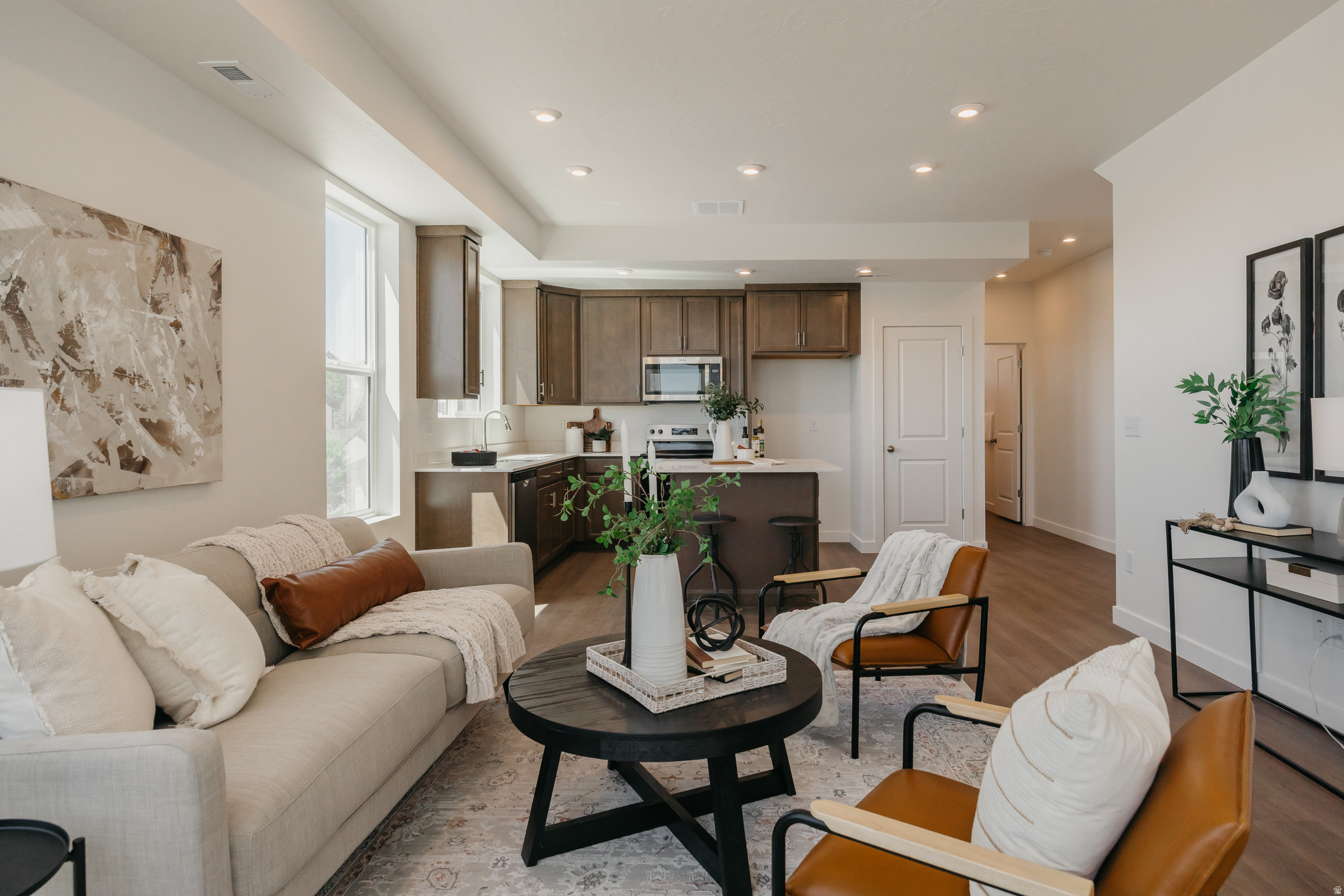 PROMINENCE POINT - Residential