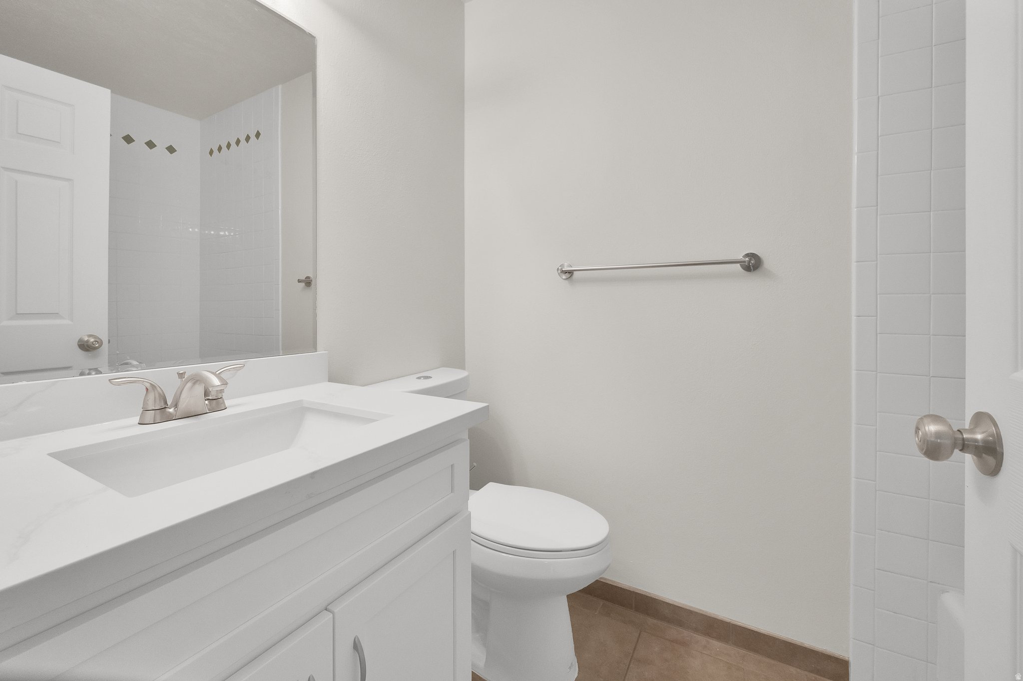 SOUTHAMPTON #2 - Residential Lease