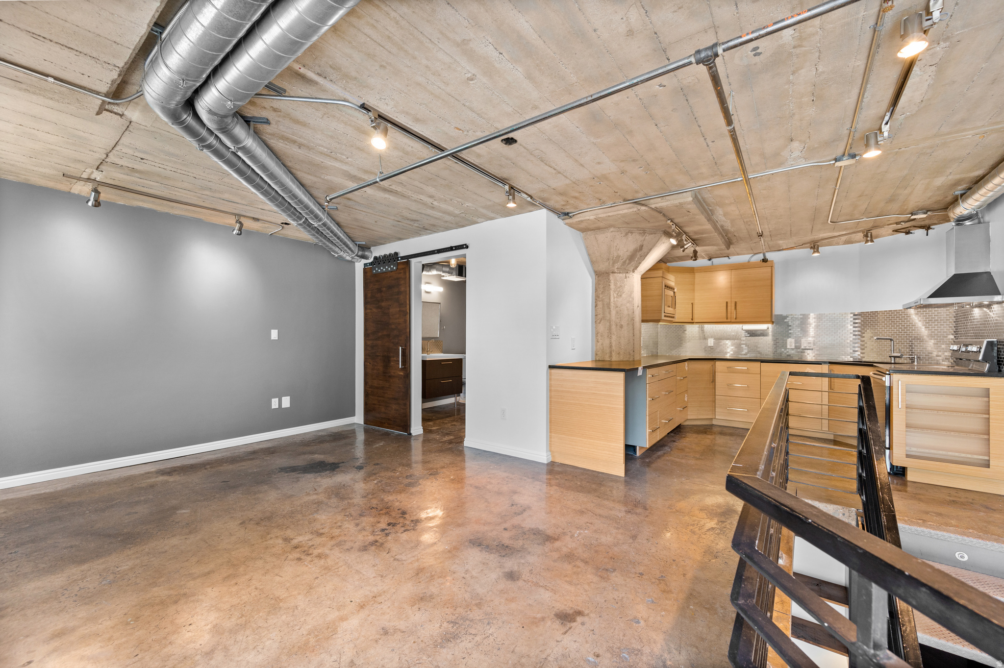 DAKOTA LOFTS - Residential