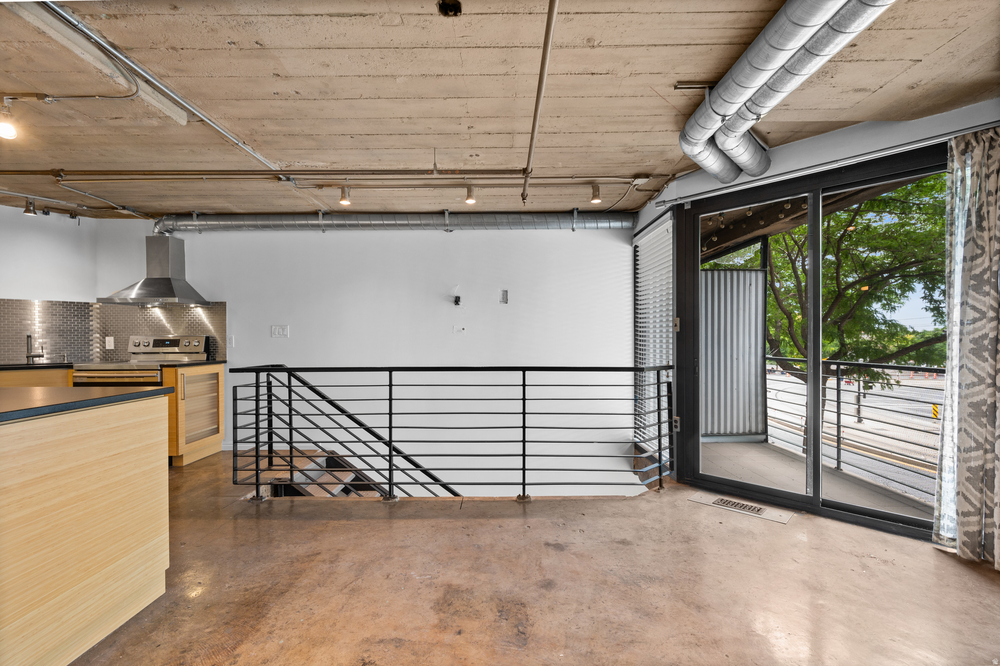 DAKOTA LOFTS - Residential