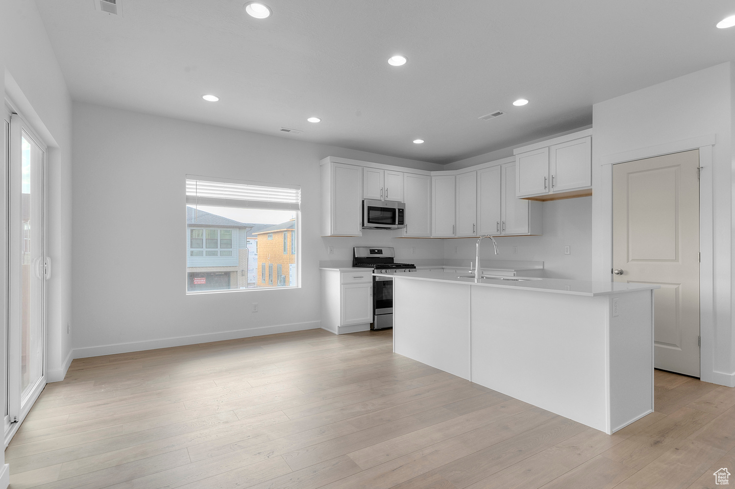 ANDERSON FARMS TOWNS 955 - Residential