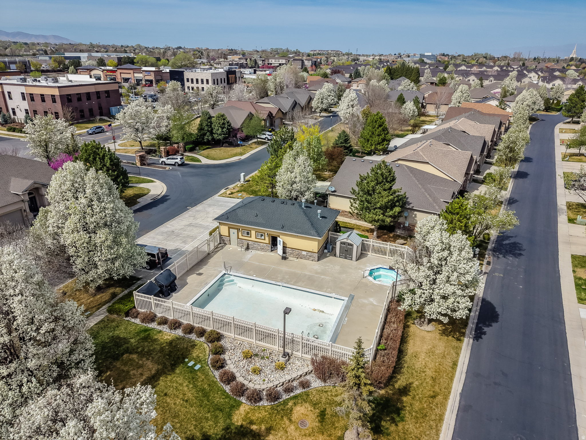 CRYSTAL COVE - Residential