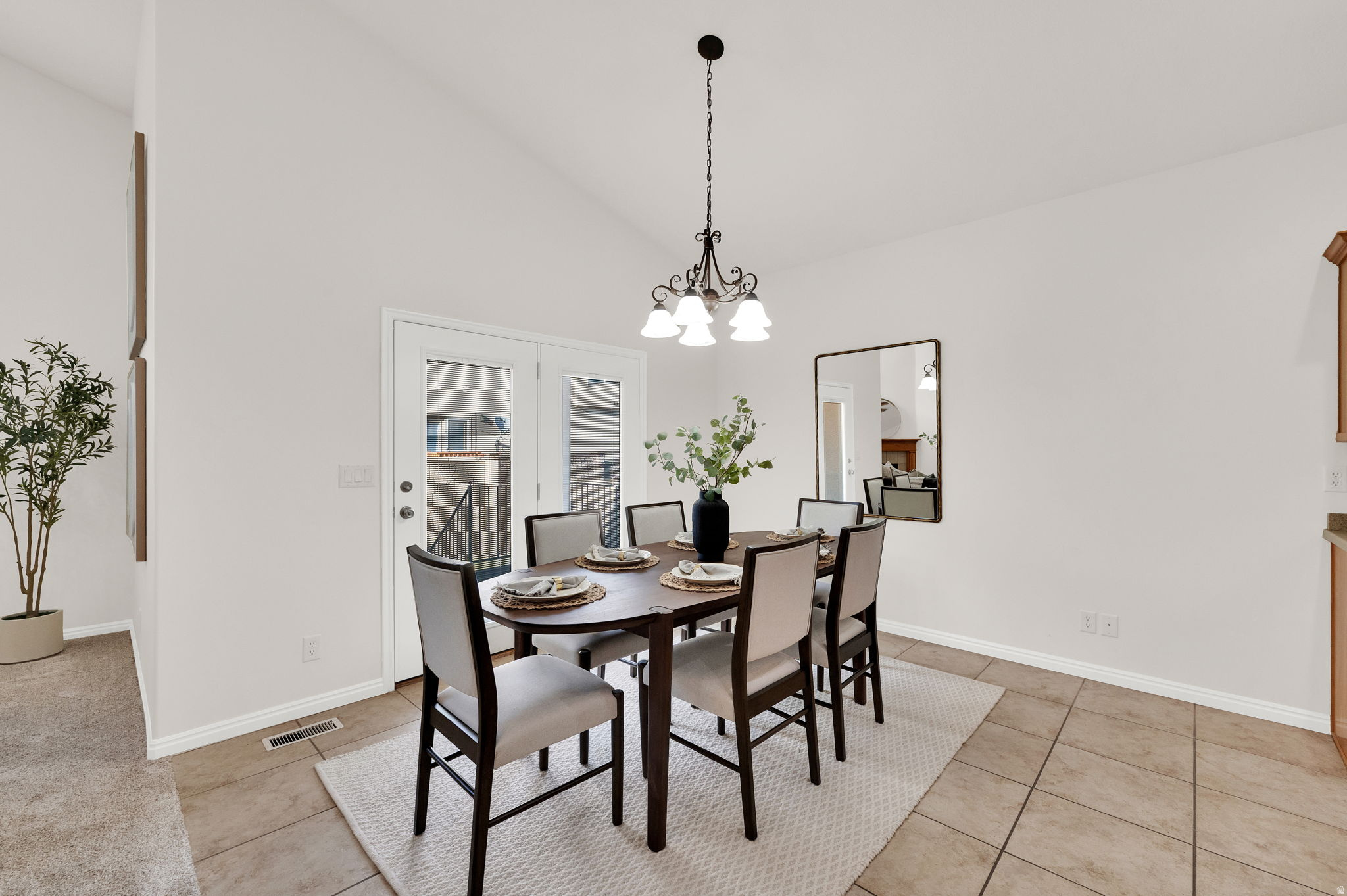 CRYSTAL COVE - Residential