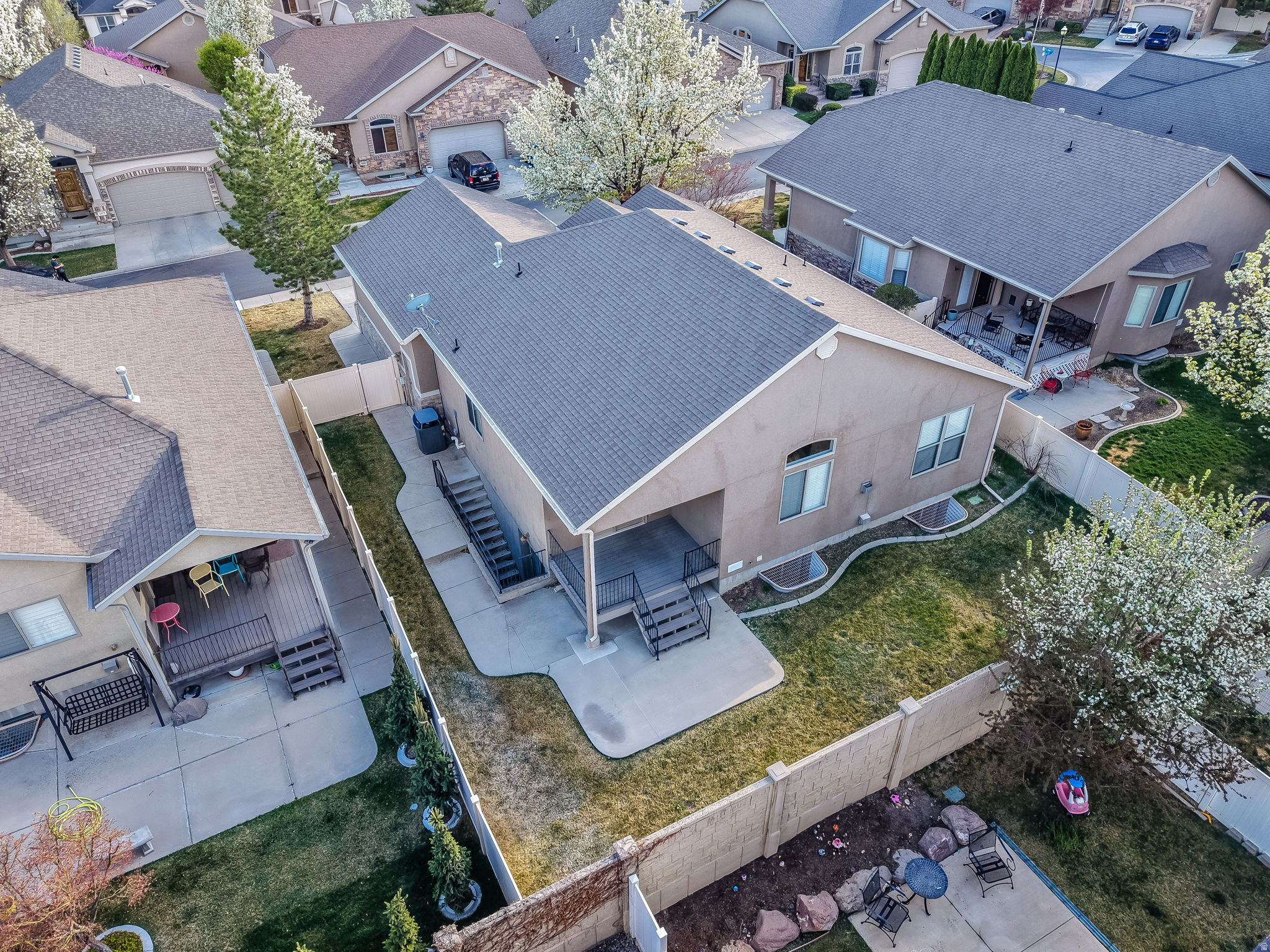 CRYSTAL COVE - Residential