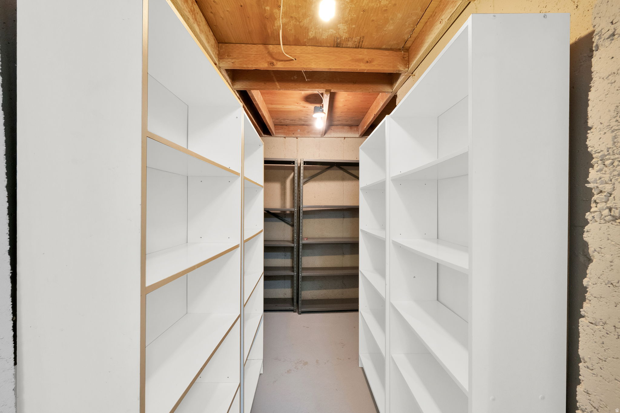 CRYSTAL COVE - Residential