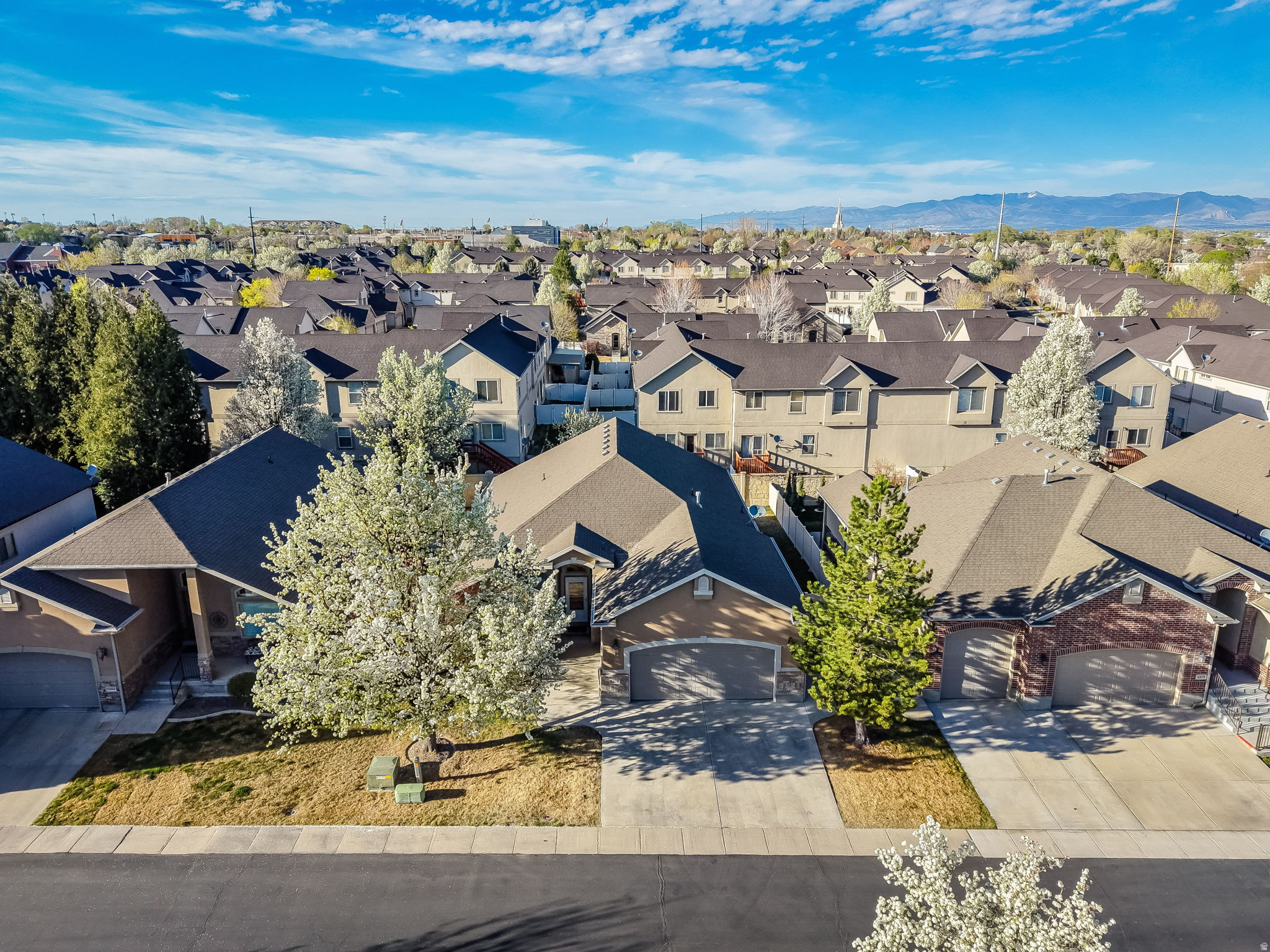 CRYSTAL COVE - Residential