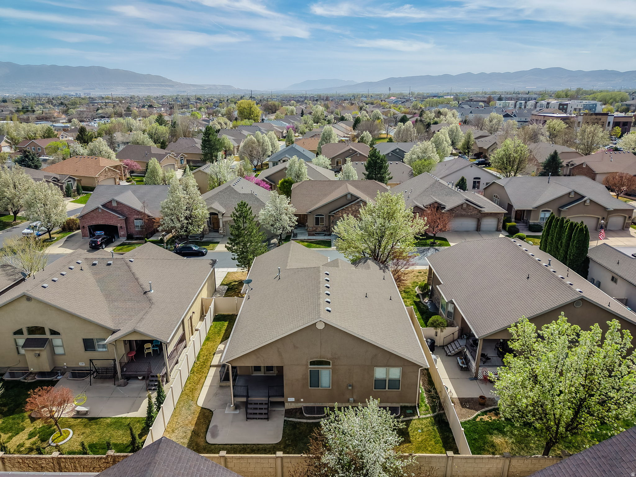 CRYSTAL COVE - Residential