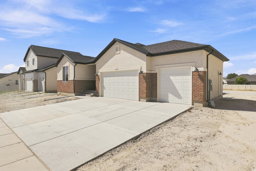 Photo of 3675 N COLUMBINE WAY #381, Eagle Mountain, UT 84005 (MLS # 2183760)