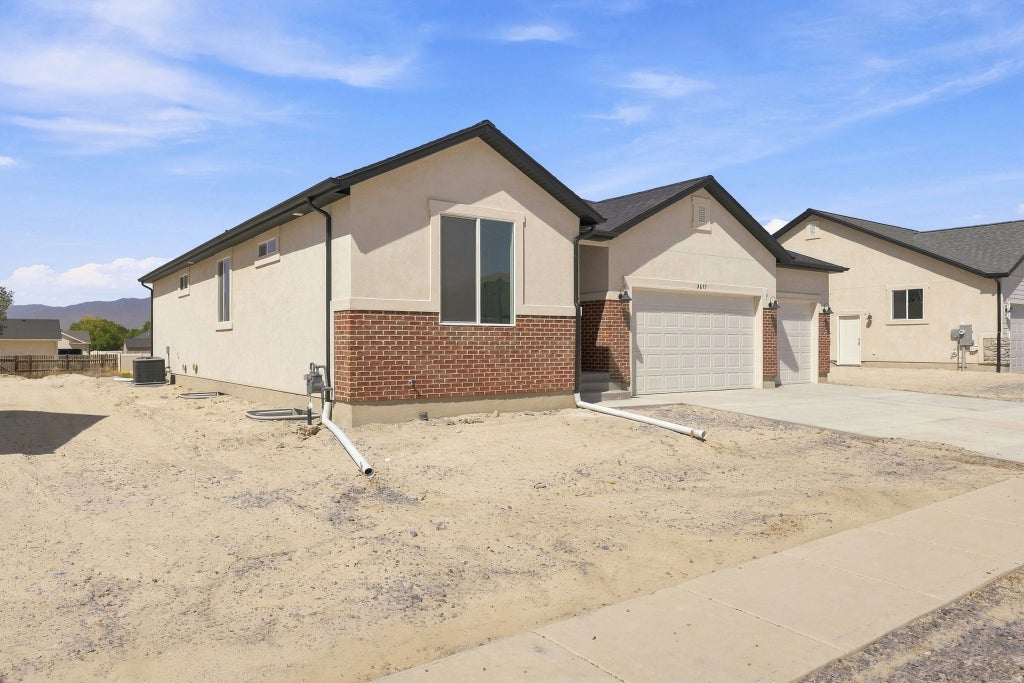 Photo of 3675 N COLUMBINE WAY #381, Eagle Mountain, UT 84005 (MLS # 2183760)