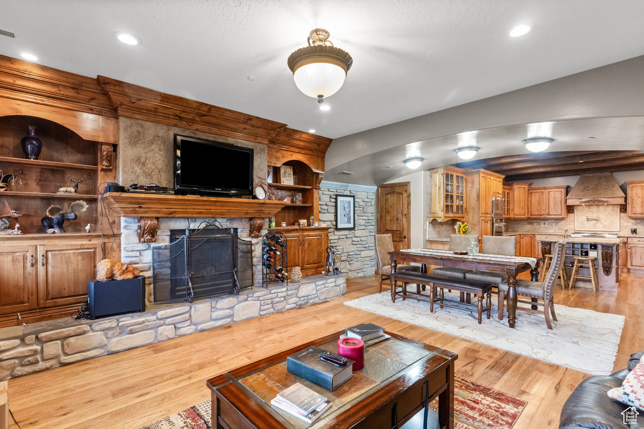 THE CASCADES - Residential