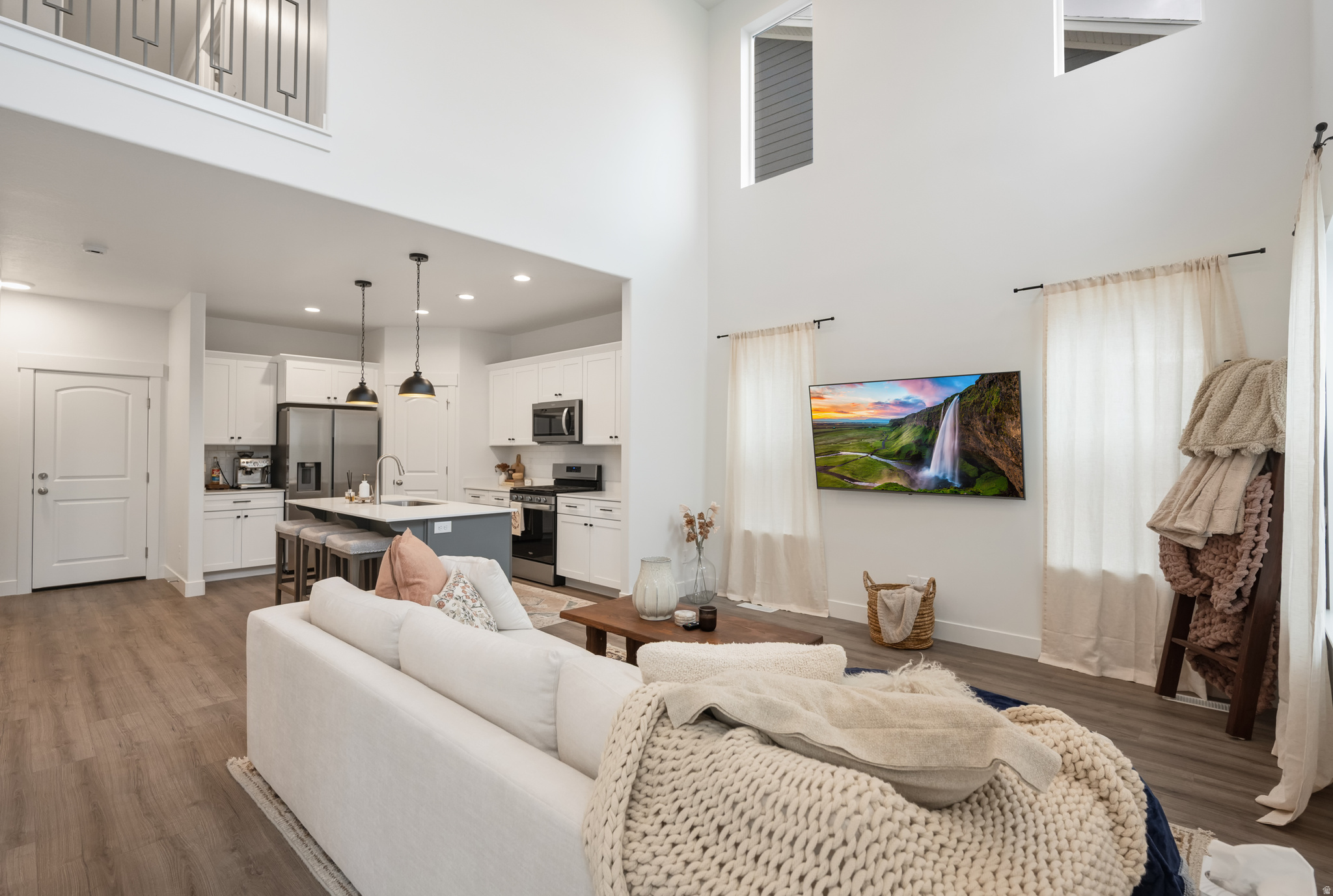 RIDGEHORNE - Residential