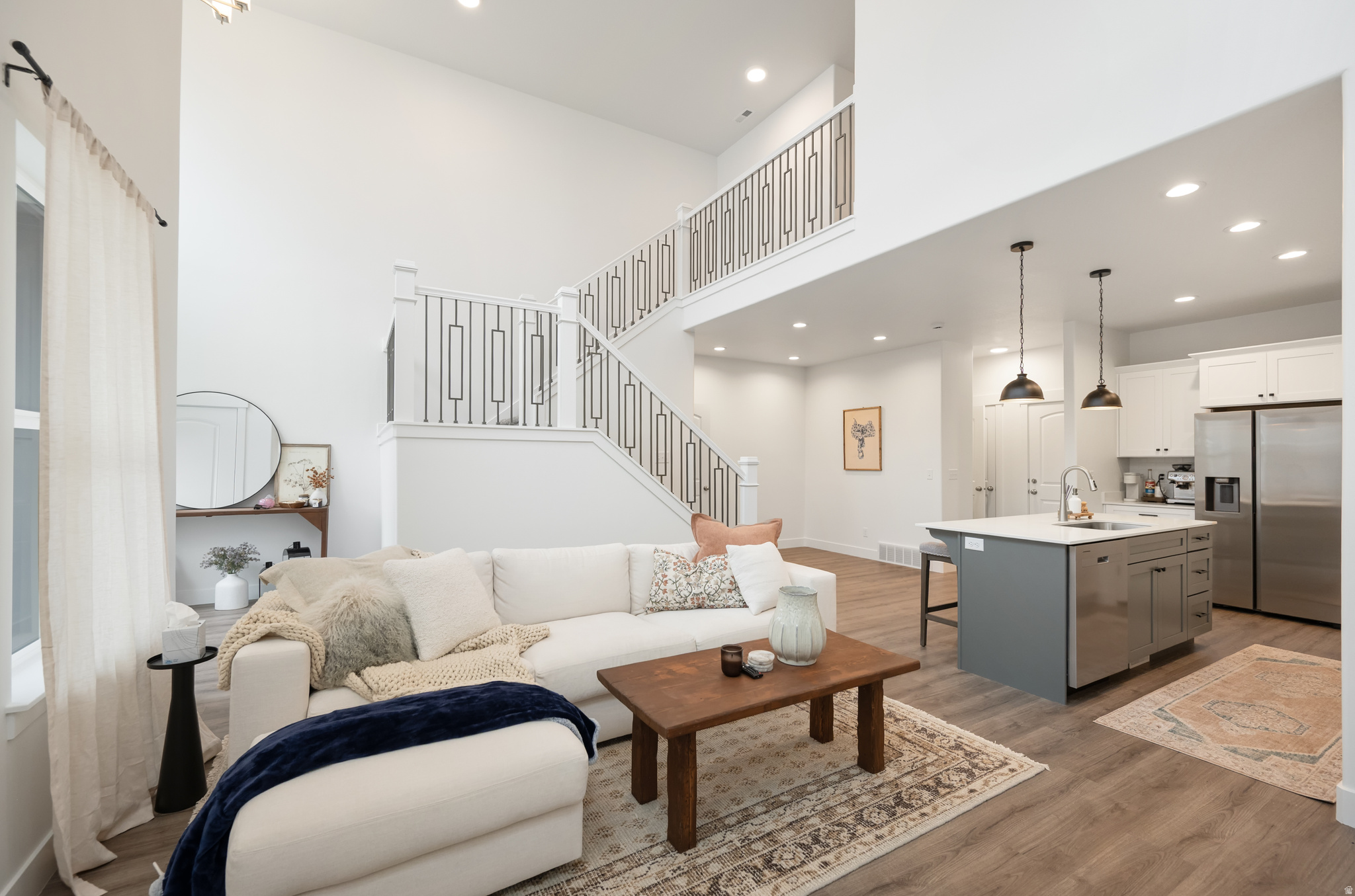 RIDGEHORNE - Residential