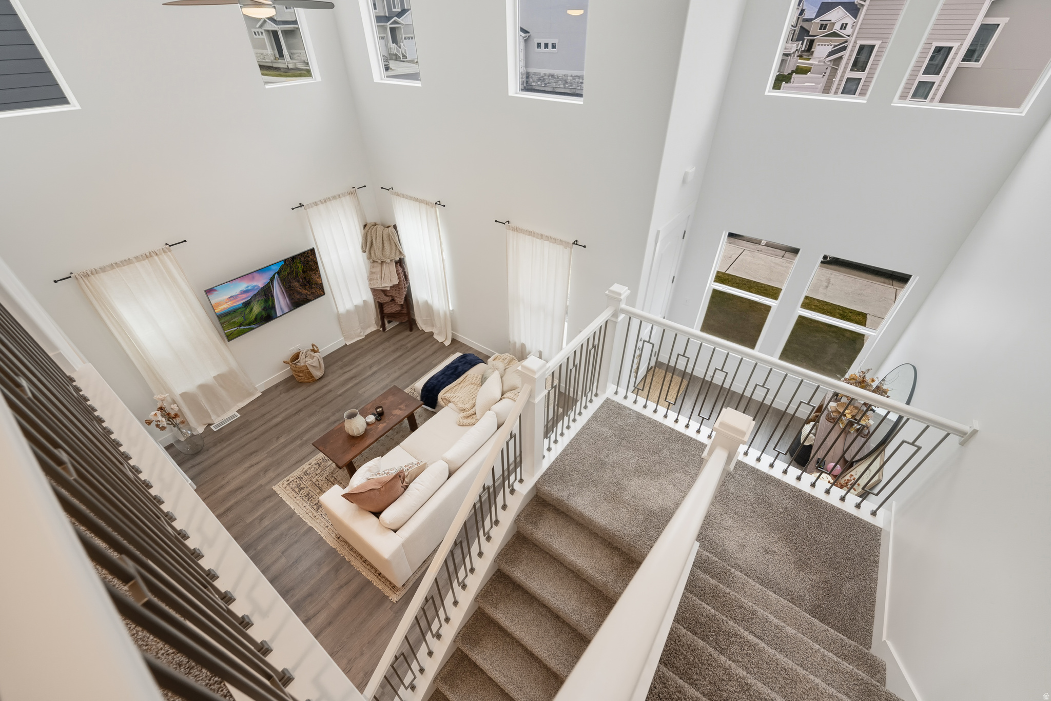 RIDGEHORNE - Residential