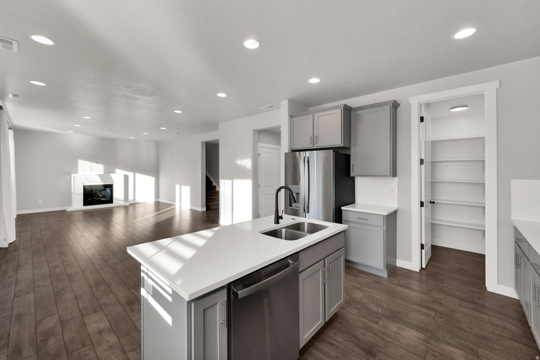 FRANCIS COMMONS - Residential