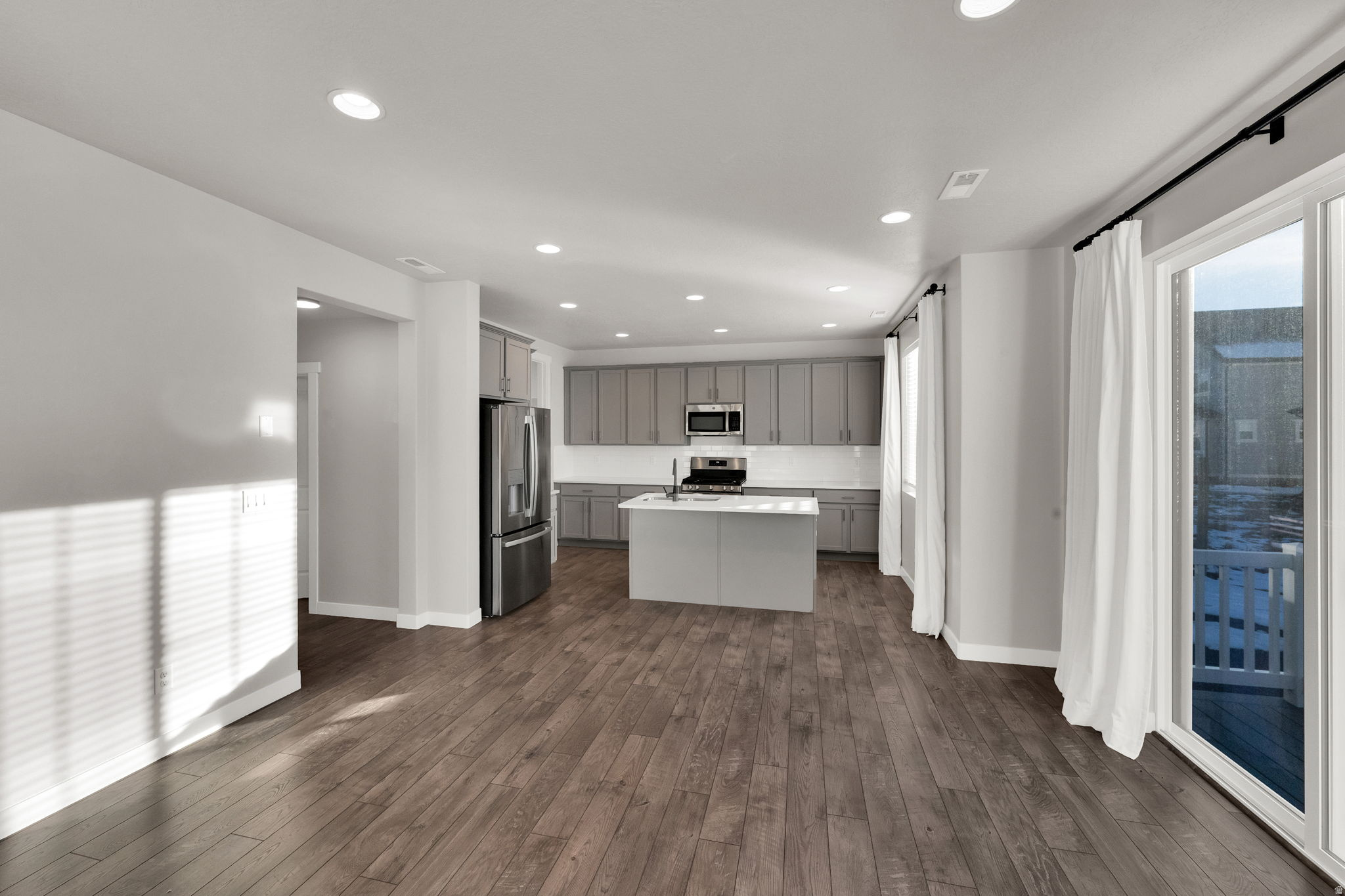 FRANCIS COMMONS - Residential