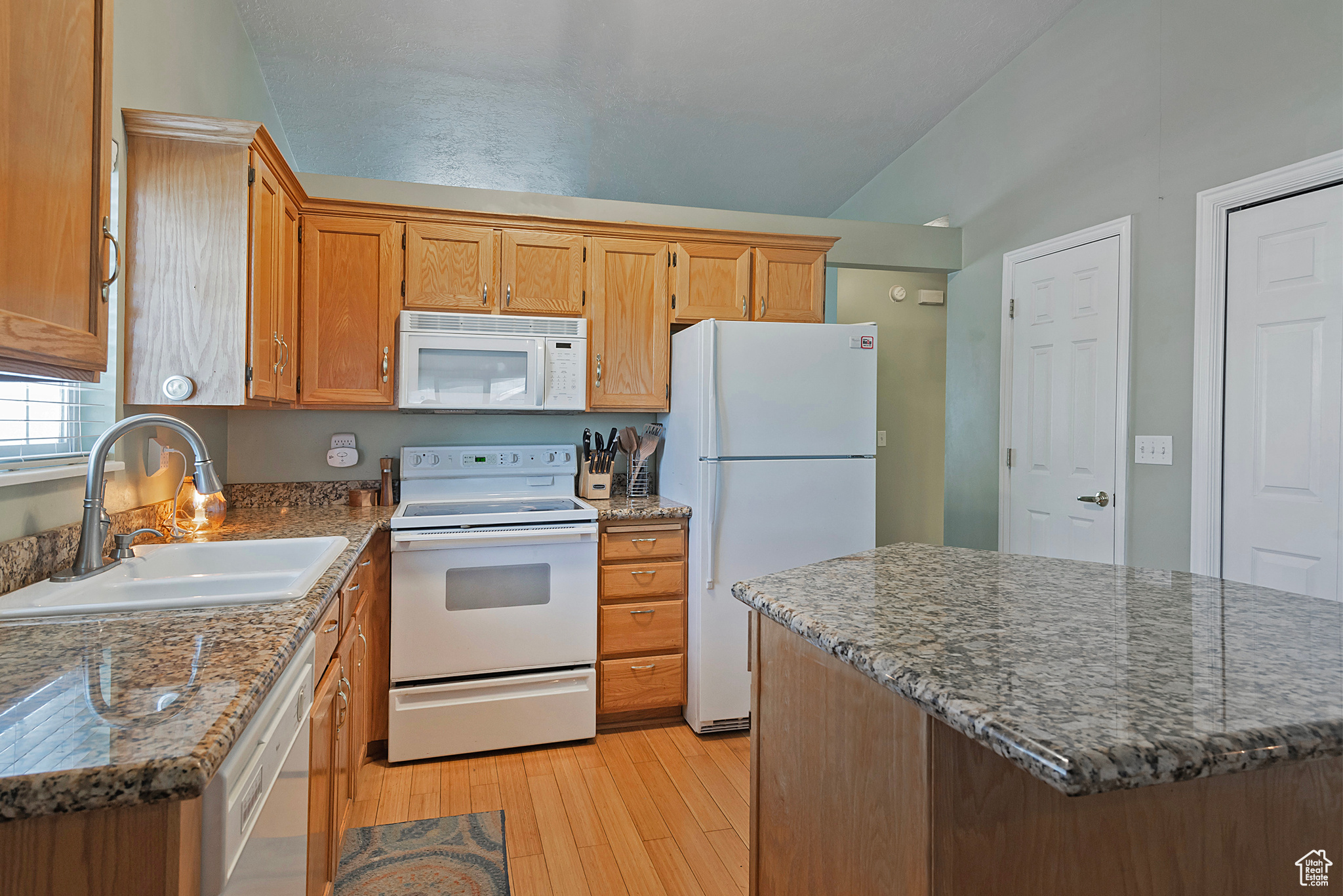 CENTENNIAL PARK - Residential