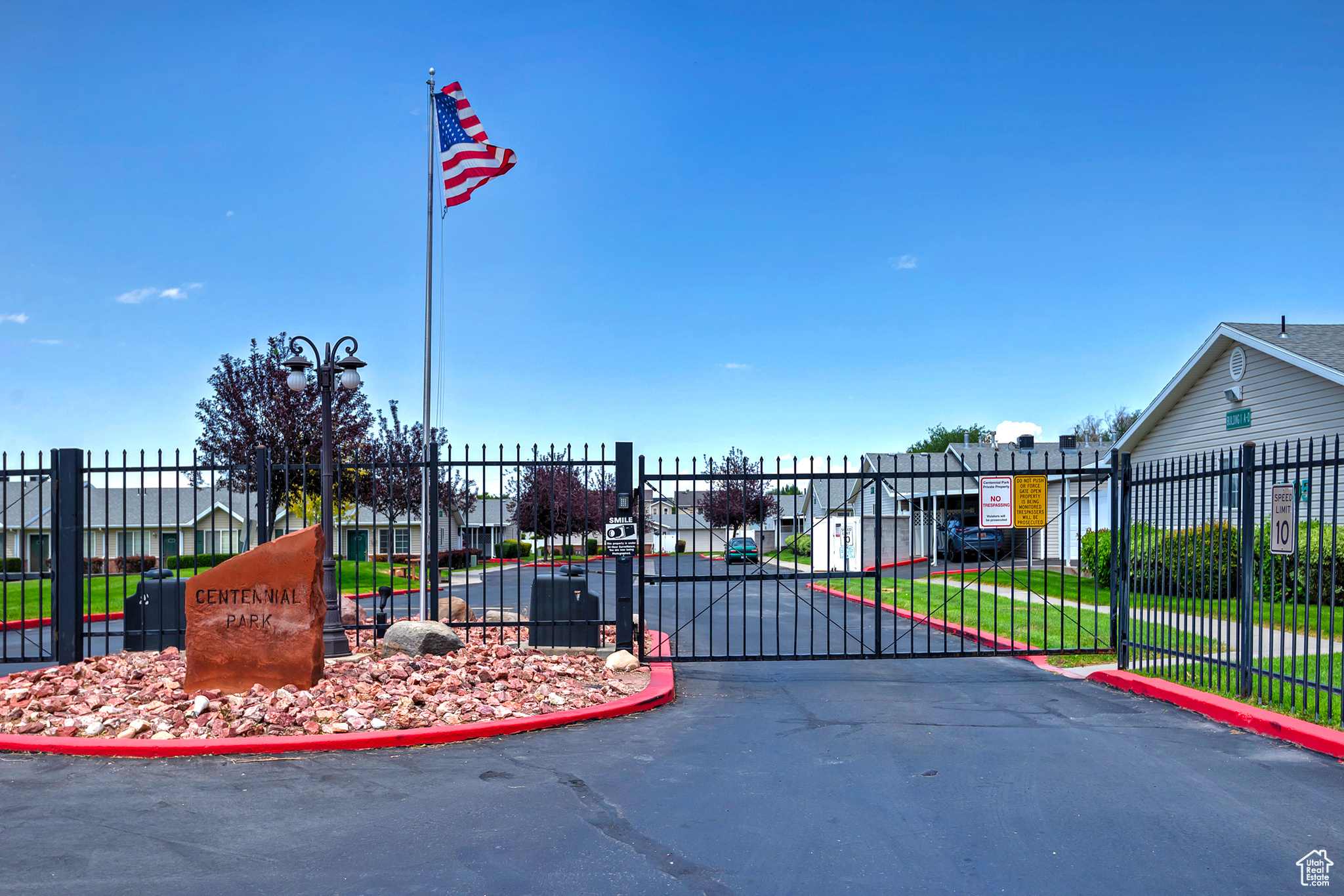 CENTENNIAL PARK - Residential