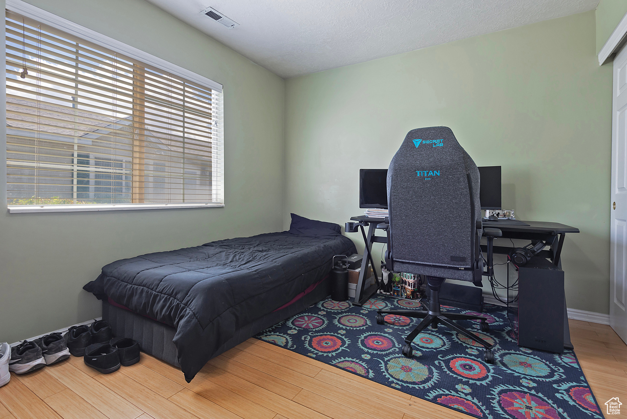 CENTENNIAL PARK - Residential