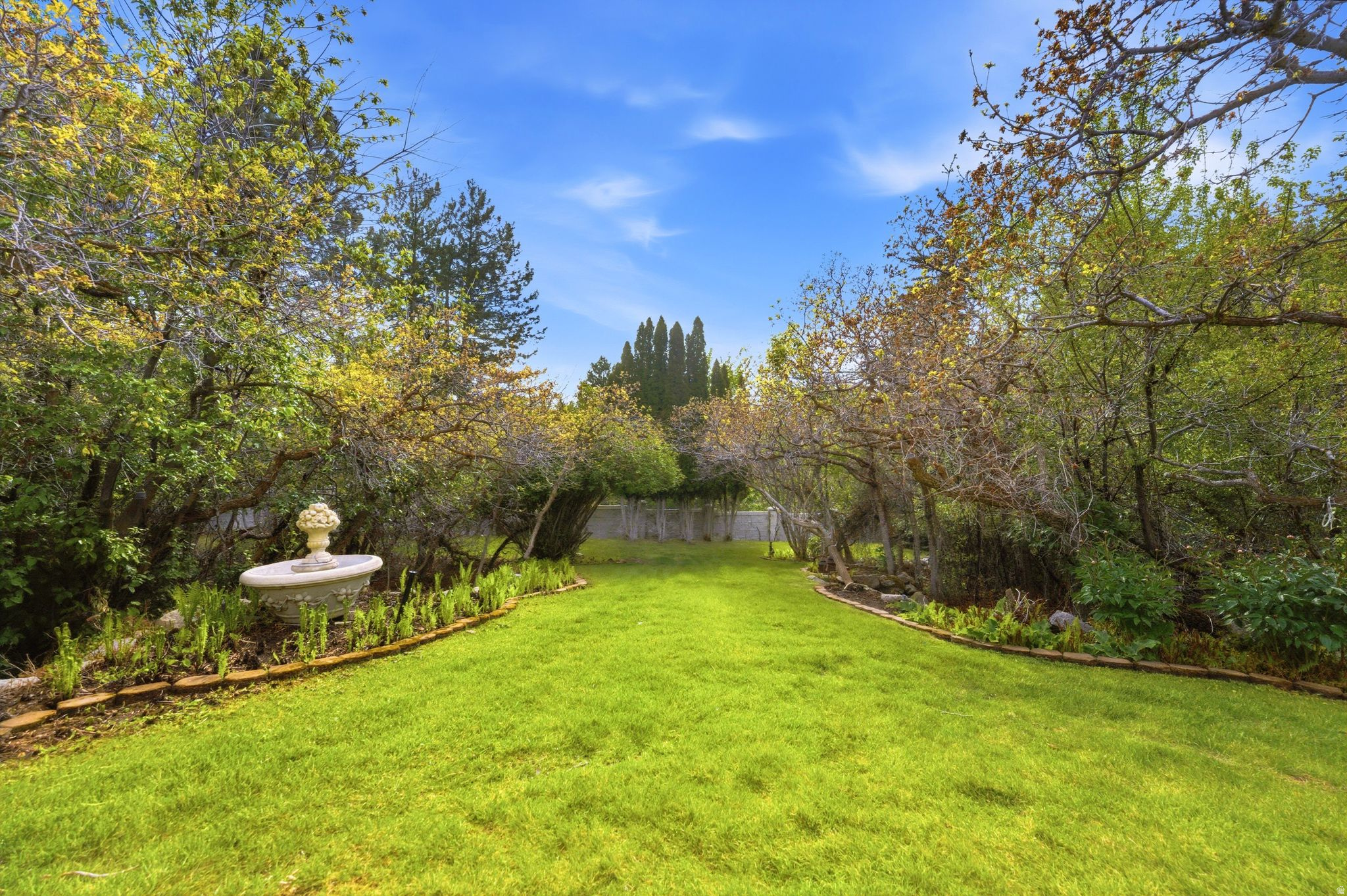 SEVEN SPRINGS - Residential