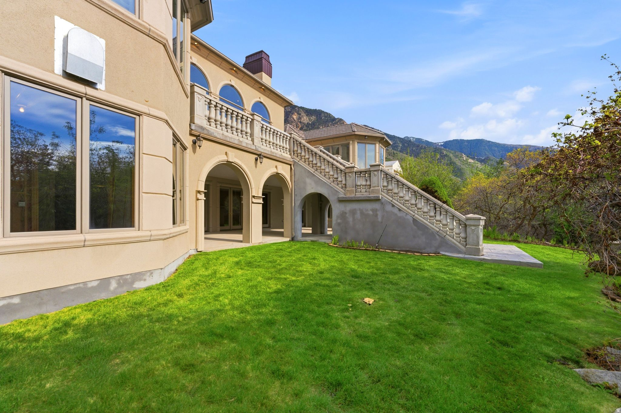 SEVEN SPRINGS - Residential