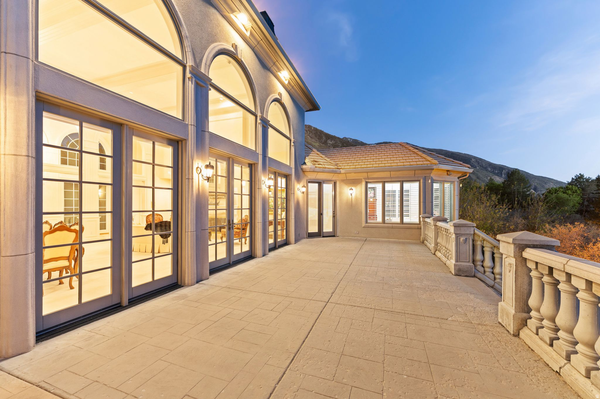 SEVEN SPRINGS - Residential