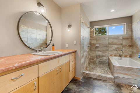 Tiny photo for 894 W FOOTHILL DR, Apple Valley, UT 84737 (MLS # 2190104)