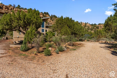 Tiny photo for 894 W FOOTHILL DR, Apple Valley, UT 84737 (MLS # 2190104)