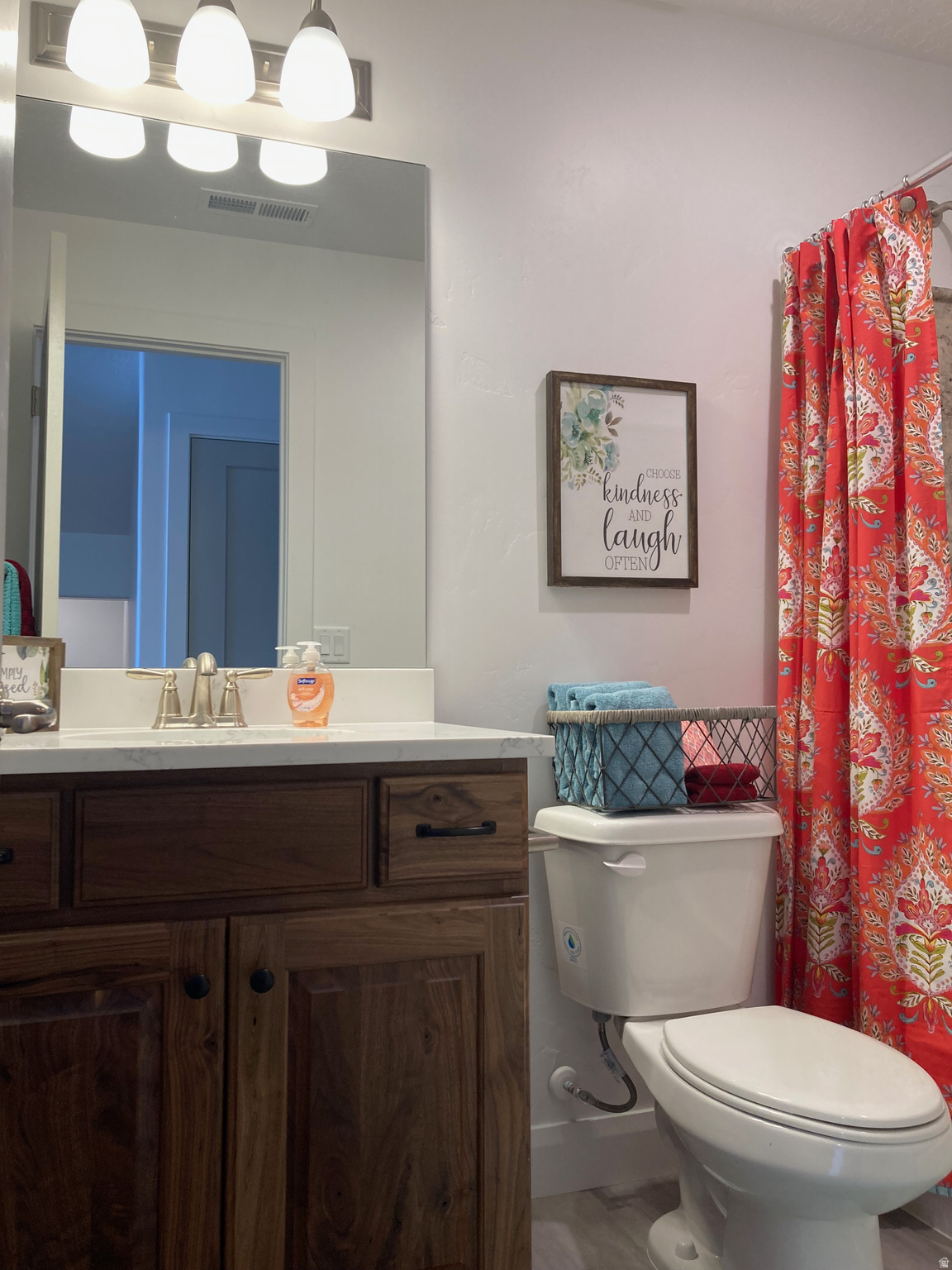 COUNTRY VIEW VILLAS - Residential