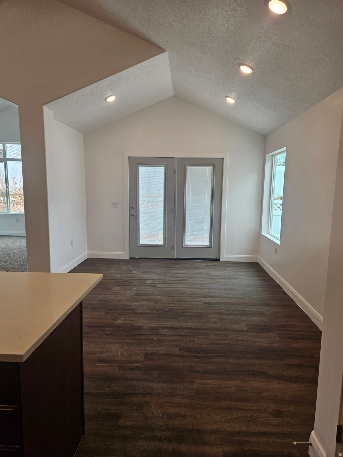 COUNTRY VIEW VILLAS - Residential